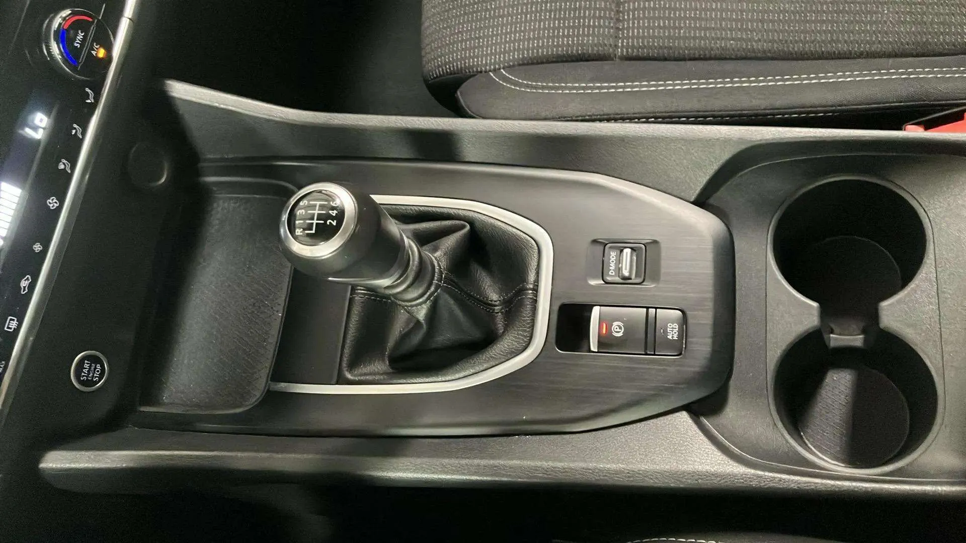 Nissan Qashqai DIG-T mHEV 4x2 Acenta - foto 18