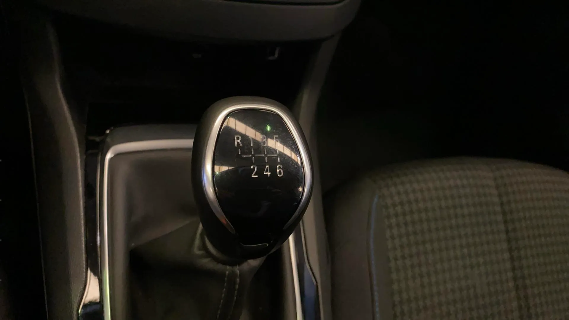 Peugeot 308 Style PureTech 130 - foto 30