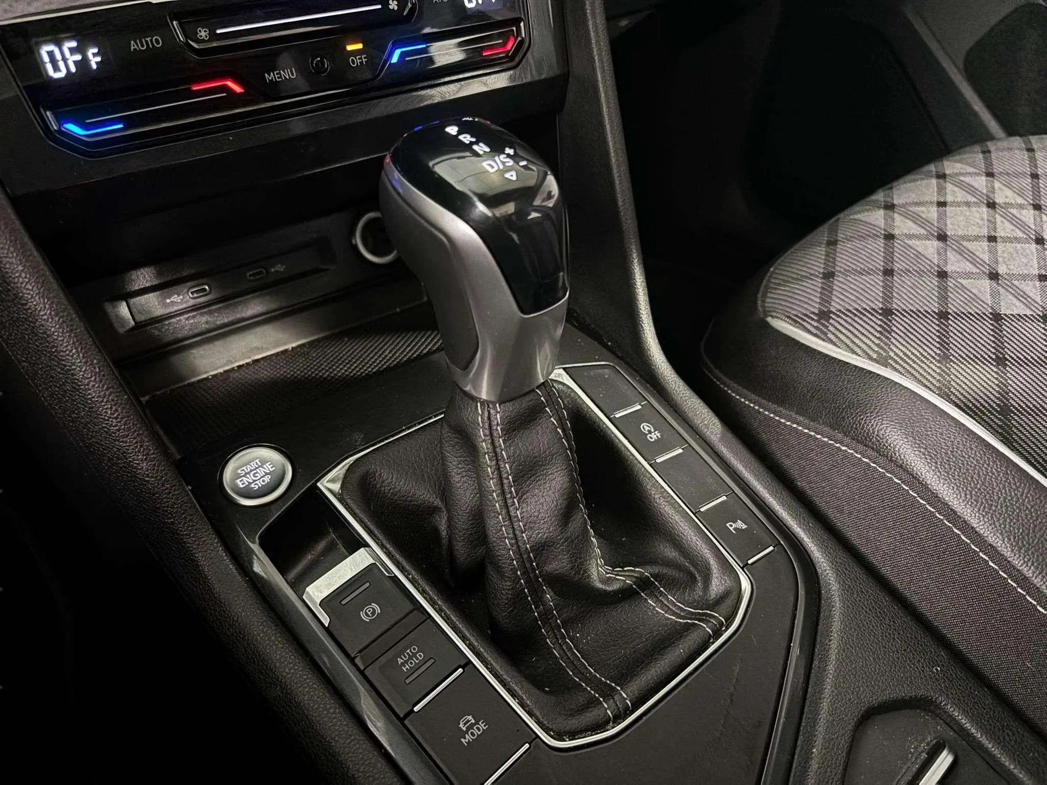 Volkswagen Tiguan R-Line 2.0 TDI DSG - foto 23