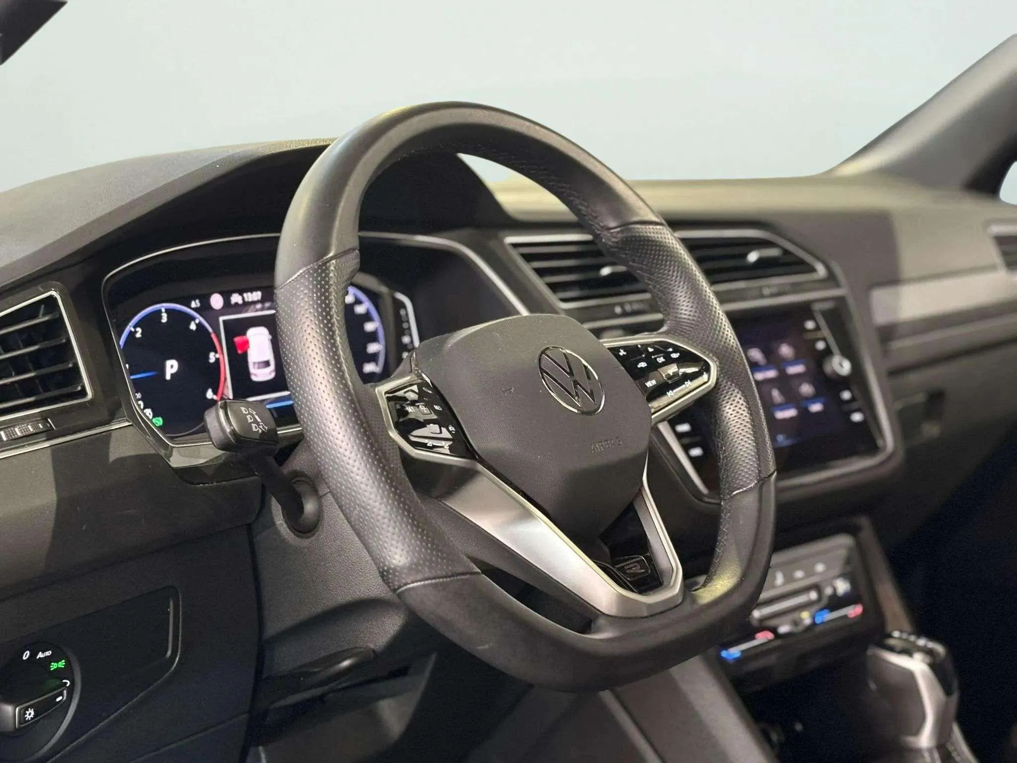 Volkswagen Tiguan R-Line 2.0 TDI DSG - foto 8