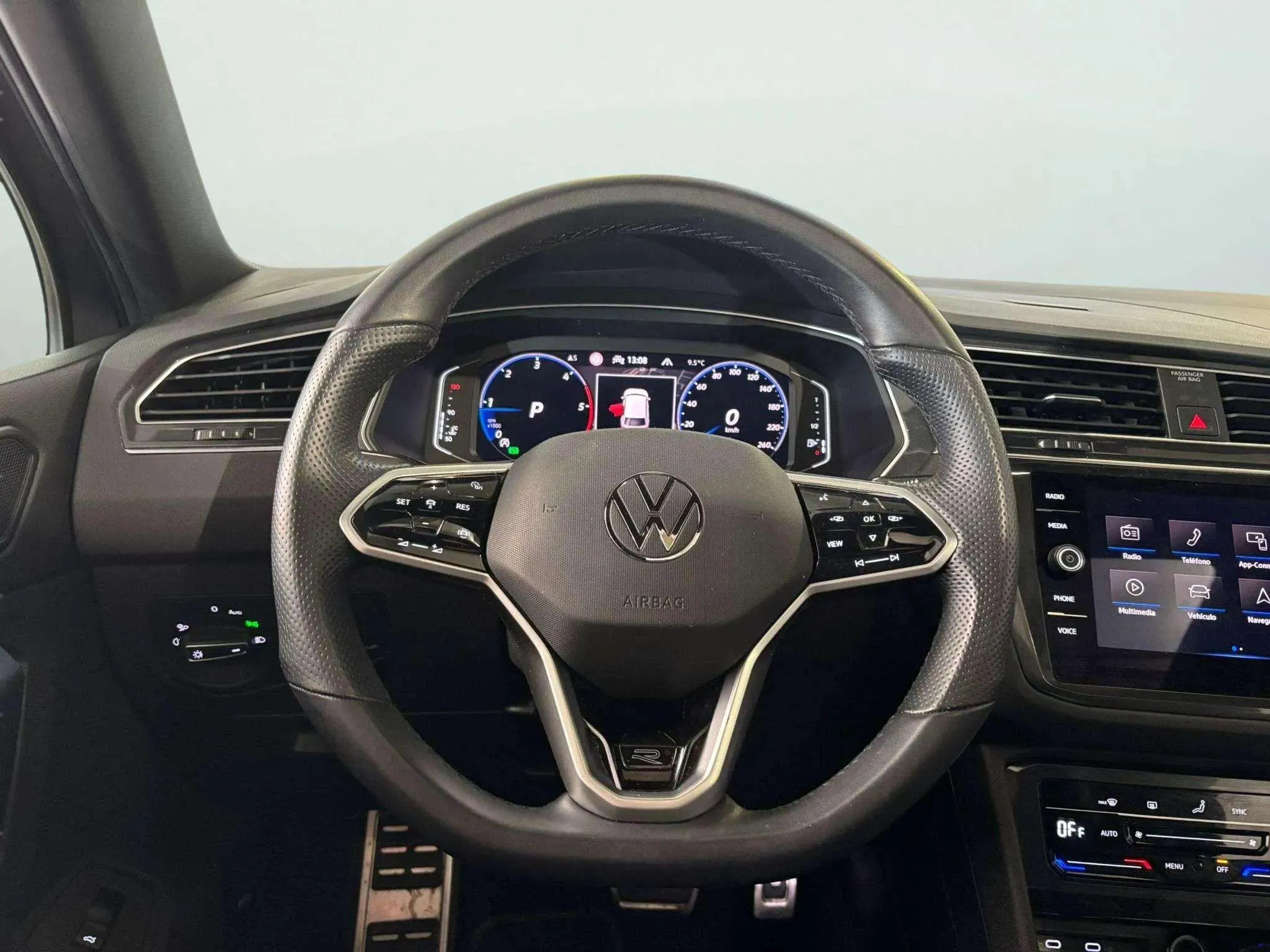 Volkswagen Tiguan R-Line 2.0 TDI DSG - foto 11