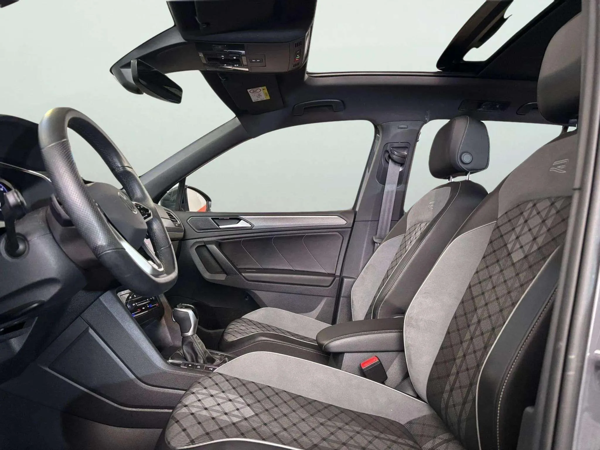 Volkswagen Tiguan R-Line 2.0 TDI DSG - foto 13