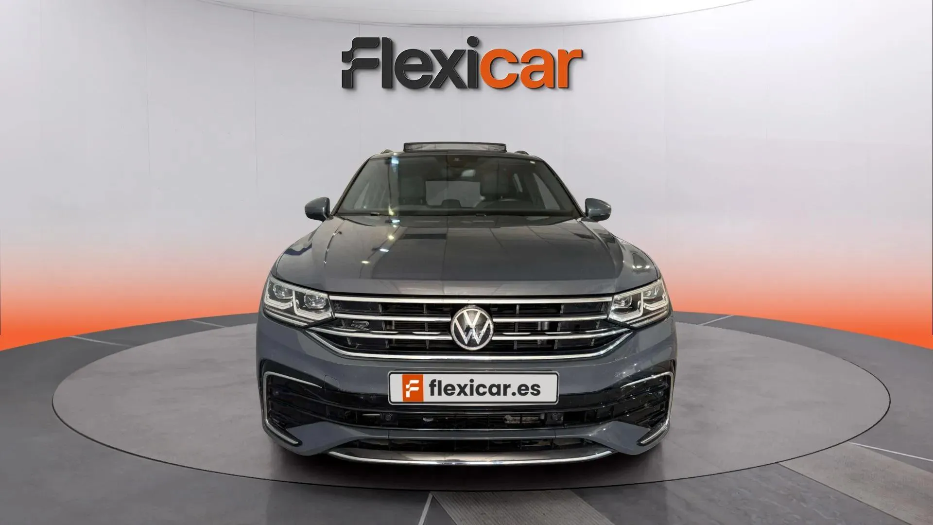 Volkswagen Tiguan R-Line 2.0 TDI DSG - foto 2