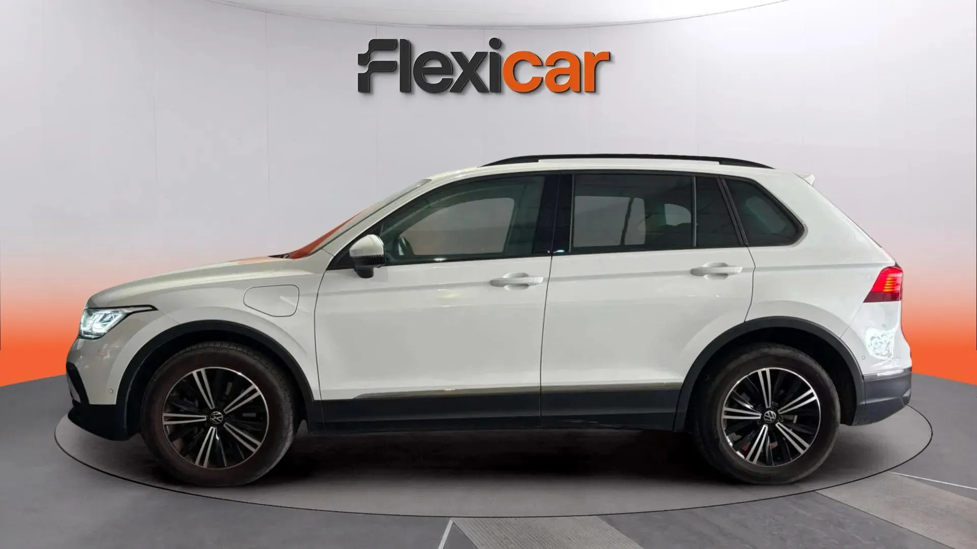Volkswagen Tiguan Life 1.4 TSI eHybrid DSG - foto 3
