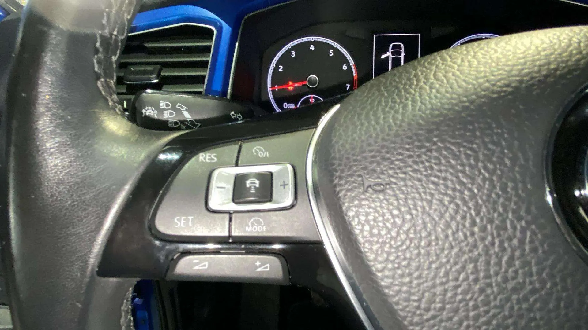 Volkswagen T-Roc Advance 1.0 TSI - foto 25