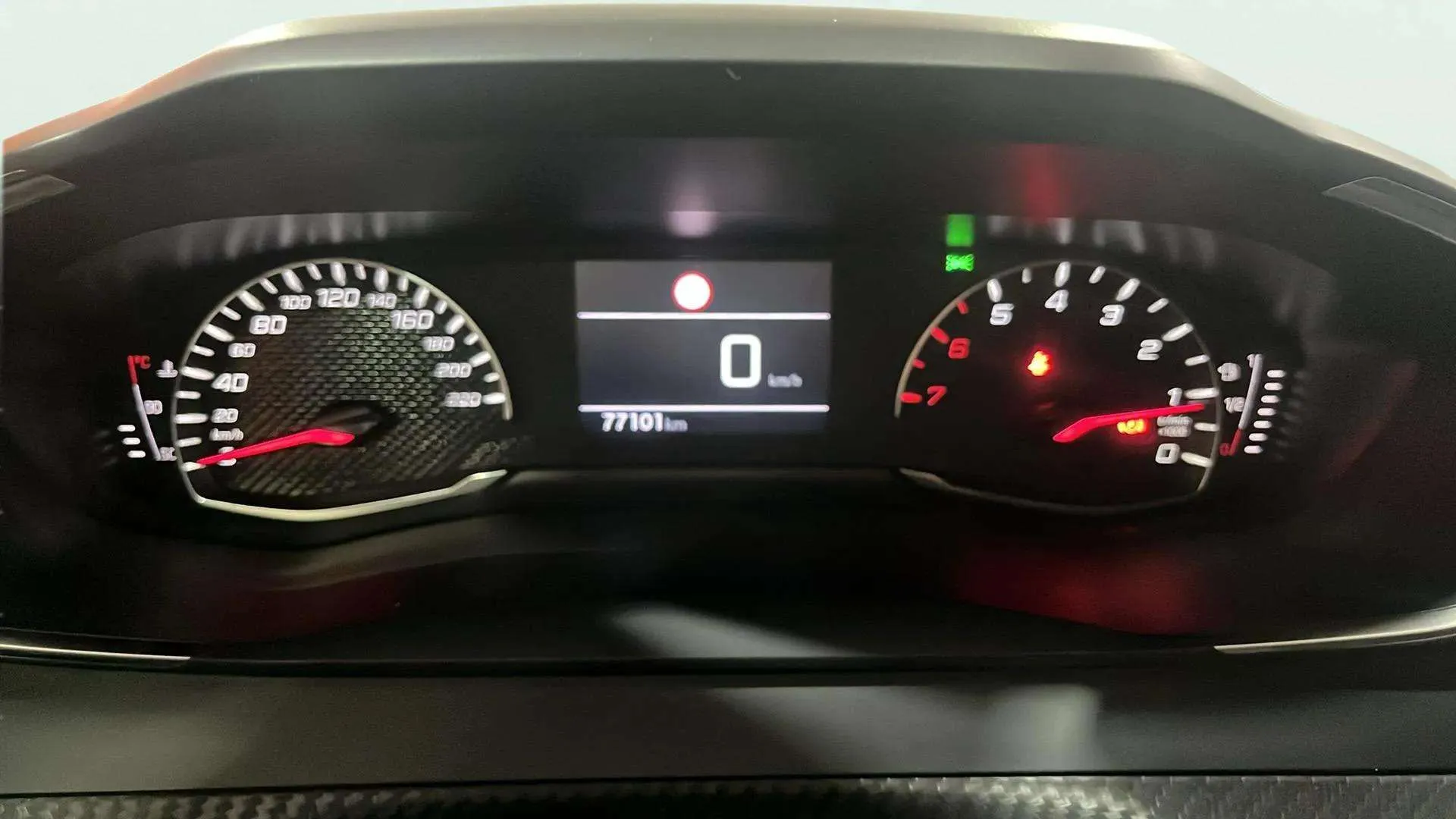 Peugeot 2008 Active Pack PureTech 100 - foto 9