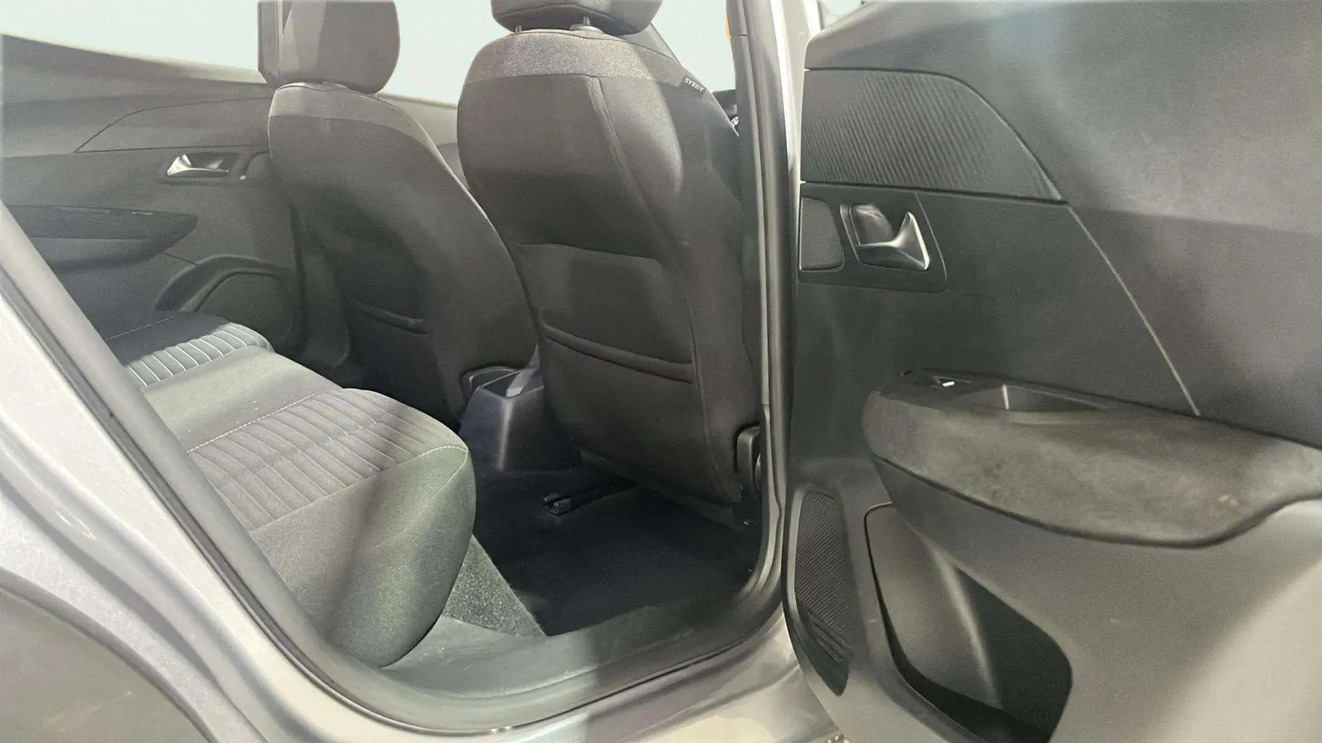 Peugeot 2008 Active Pack PureTech 100 - foto 14