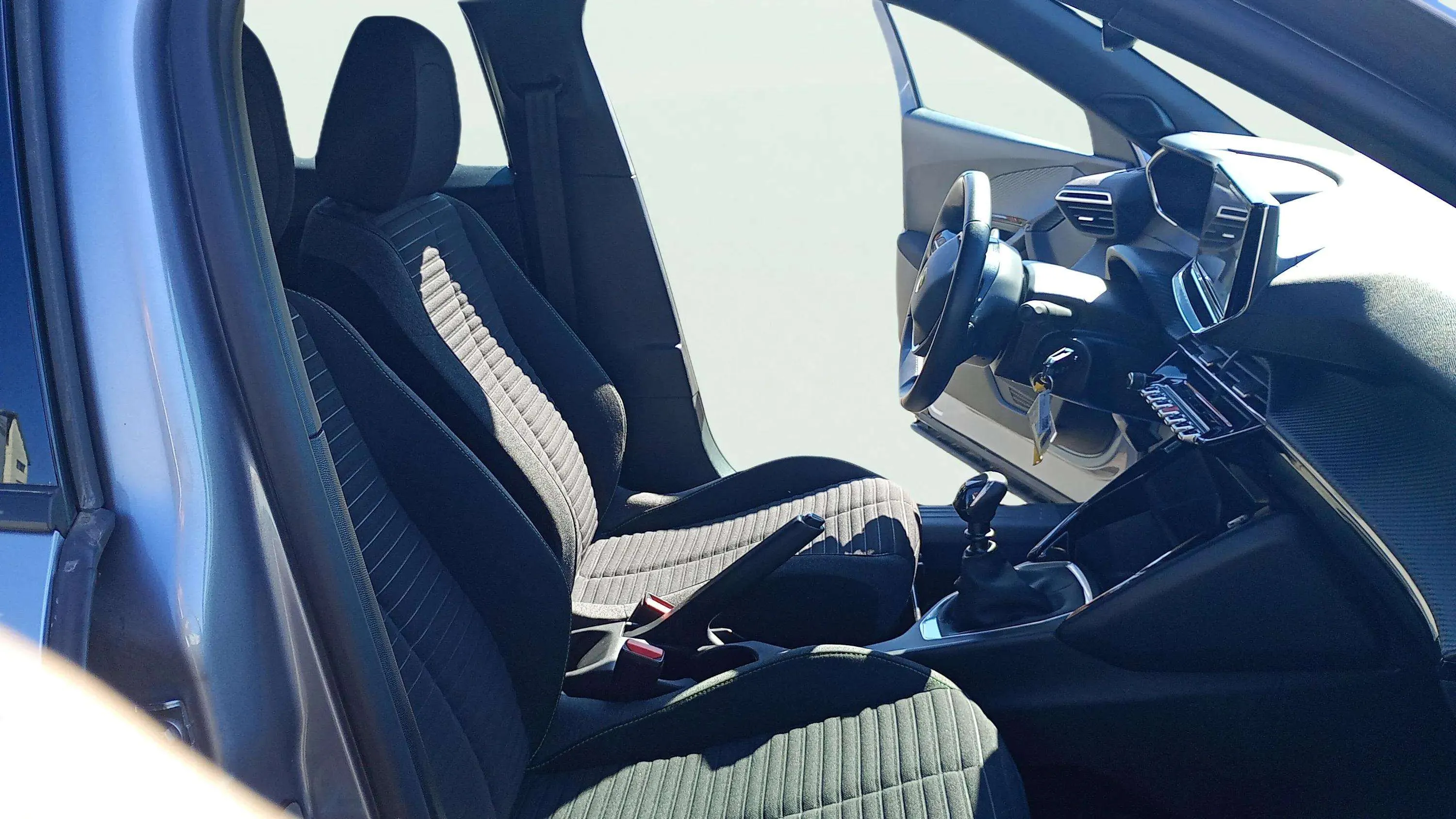 Peugeot 2008 Active Pack PureTech 100 - foto 13