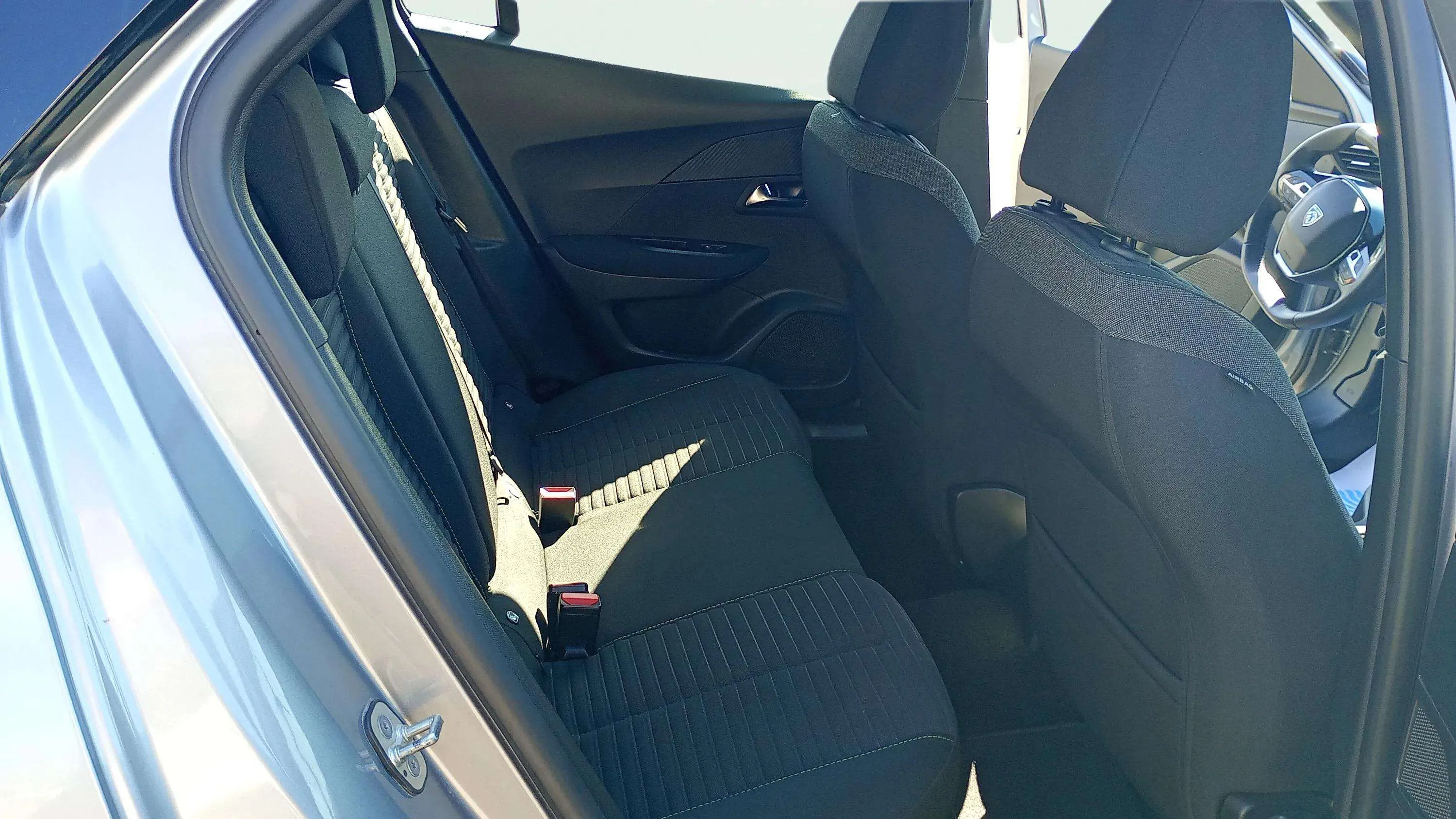 Peugeot 2008 Active Pack PureTech 100 - foto 14