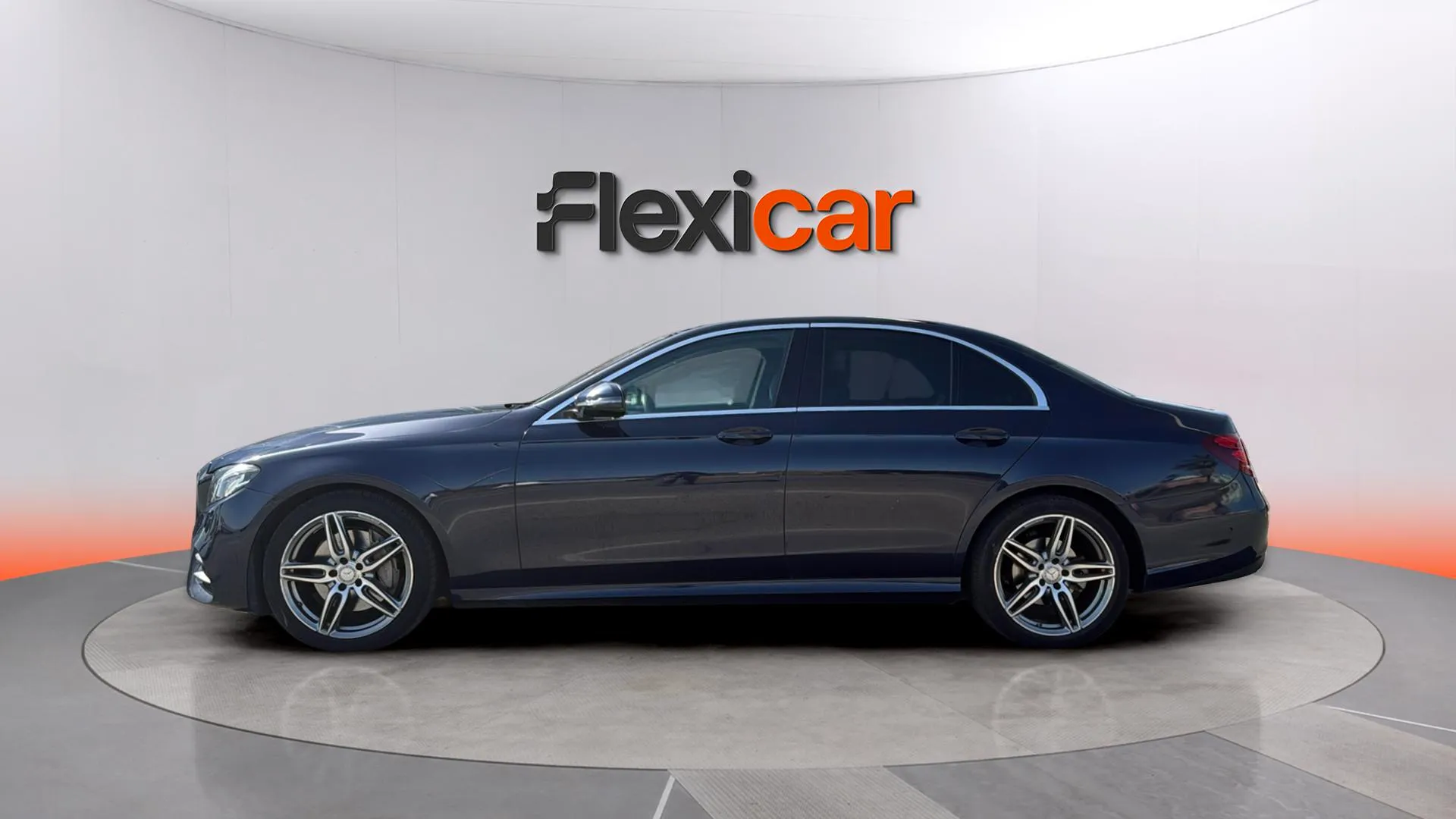 Mercedes-Benz Clase E E 220 d - foto 4
