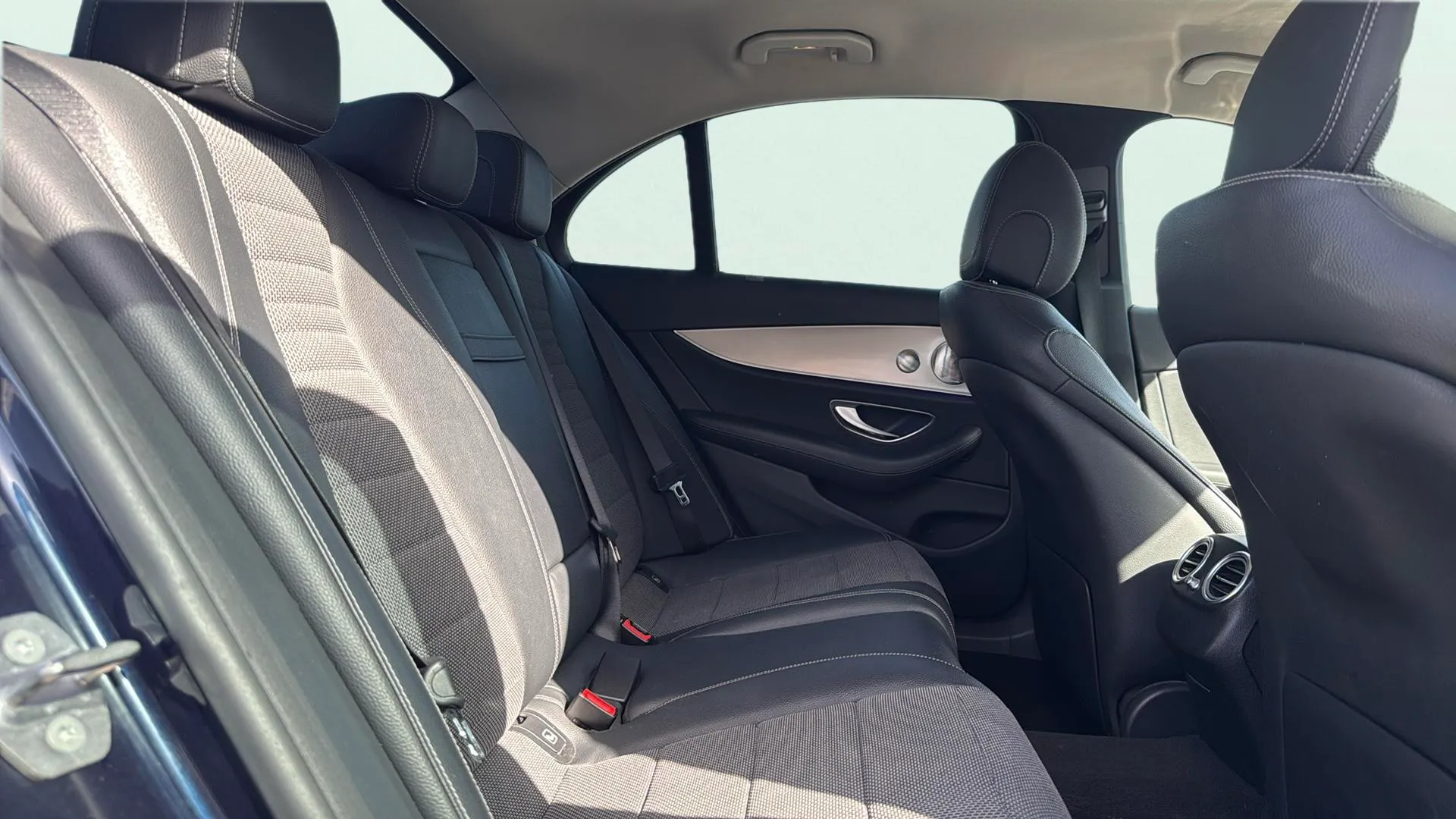 Mercedes-Benz Clase E E 220 d - foto 18