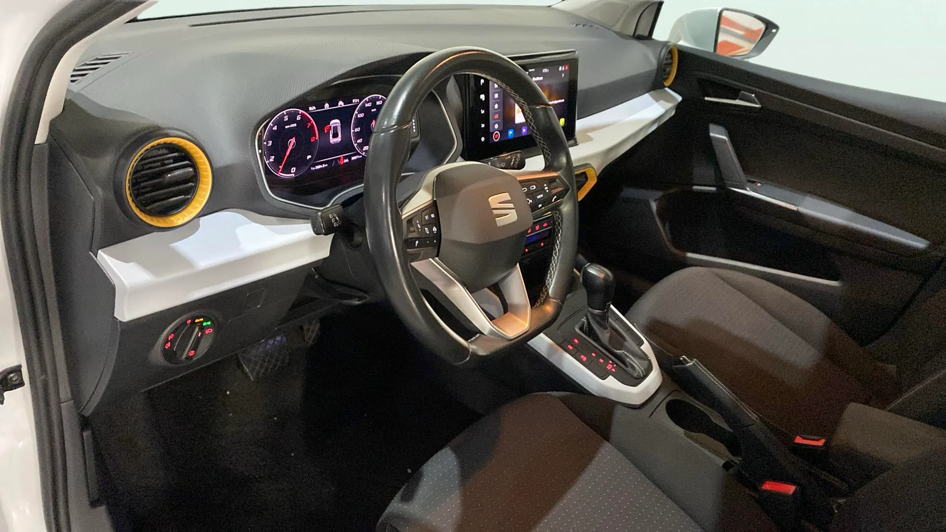 SEAT Arona 1.0 TSI DSG Style XL - foto 11