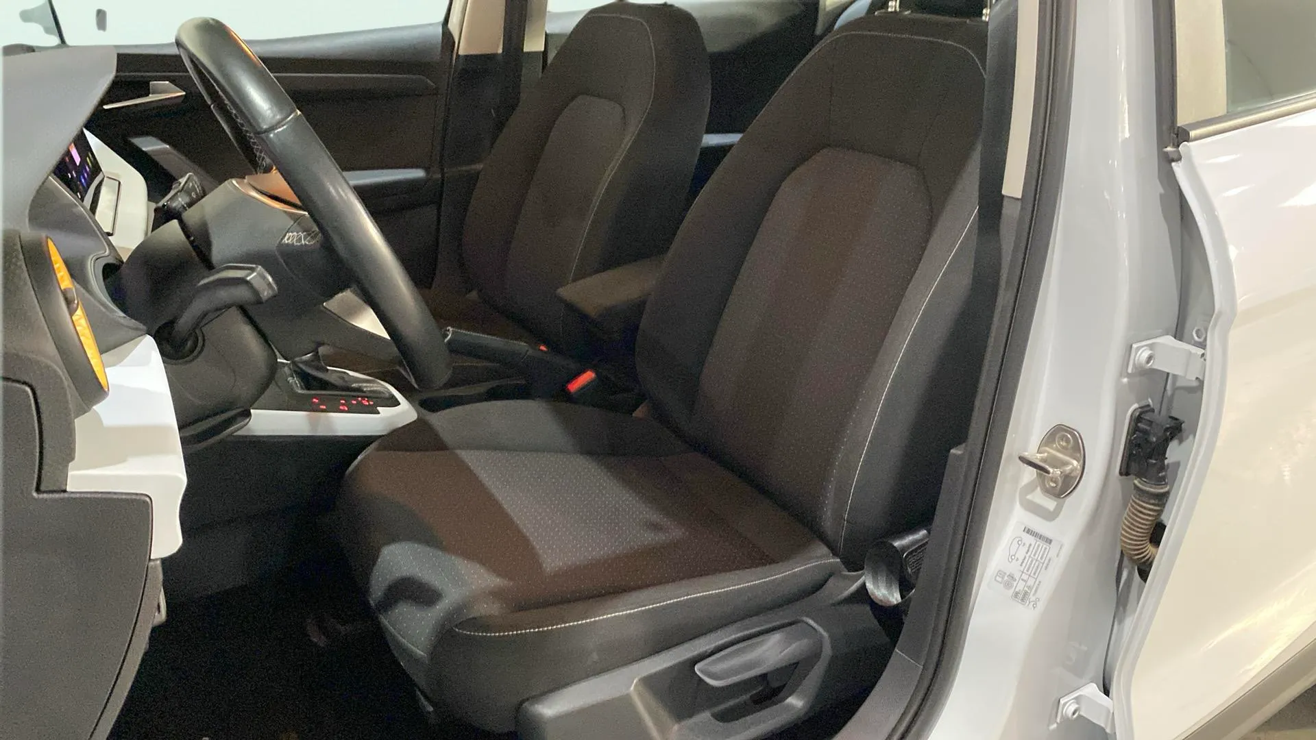 SEAT Arona 1.0 TSI DSG Style XL - foto 12