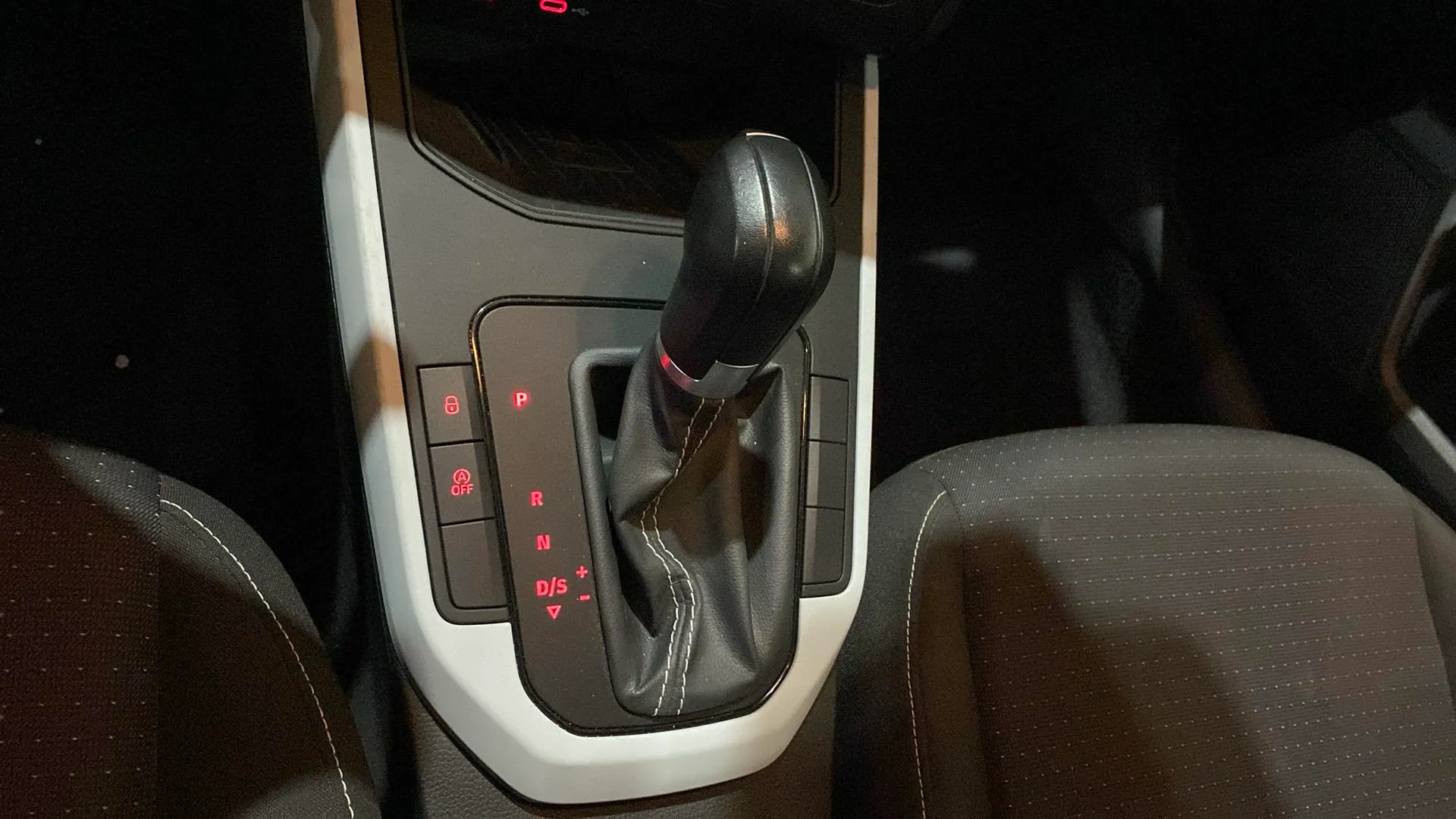 SEAT Arona 1.0 TSI DSG Style XL - foto 17