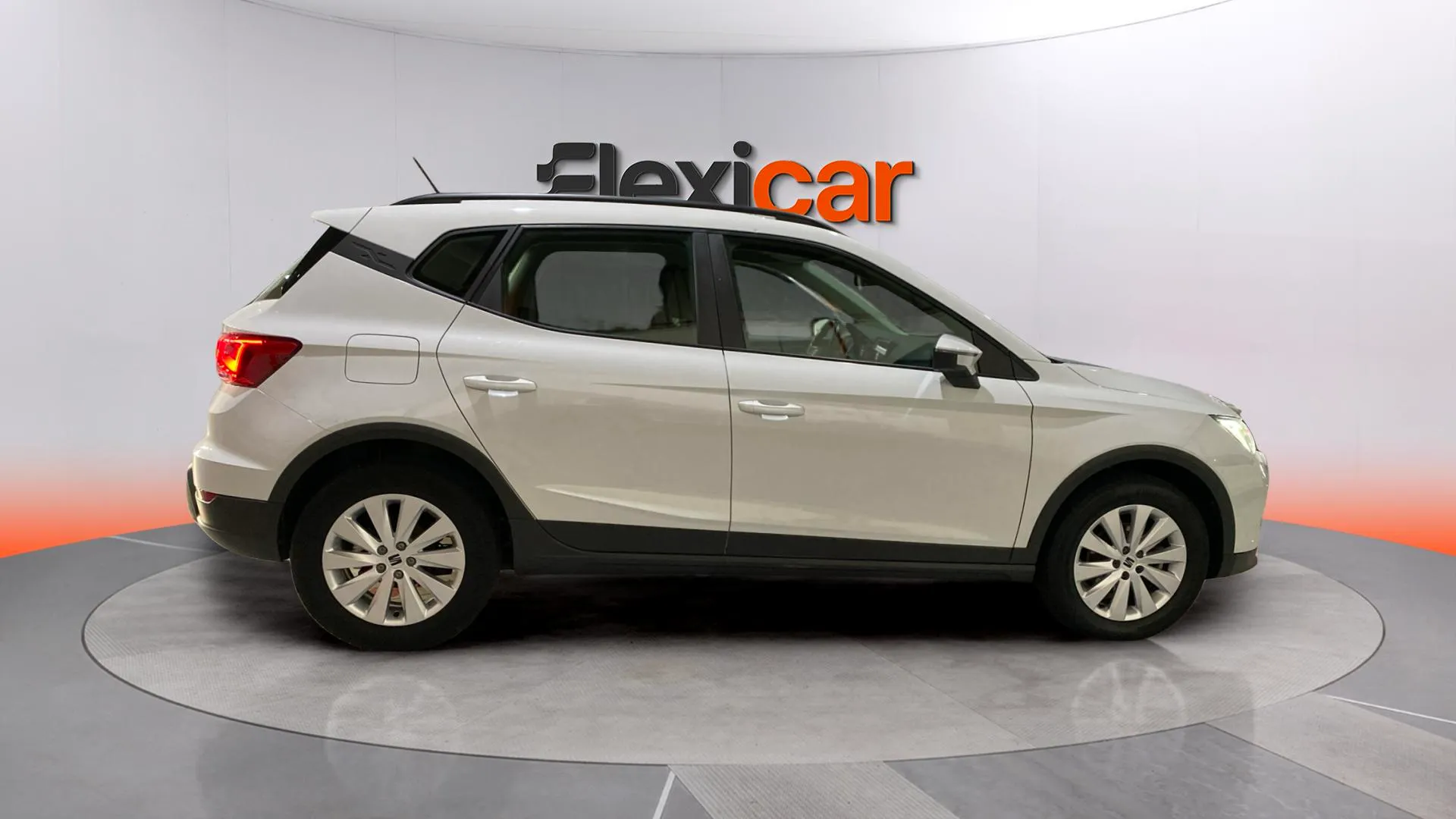 SEAT Arona 1.0 TSI DSG Style XL - foto 8