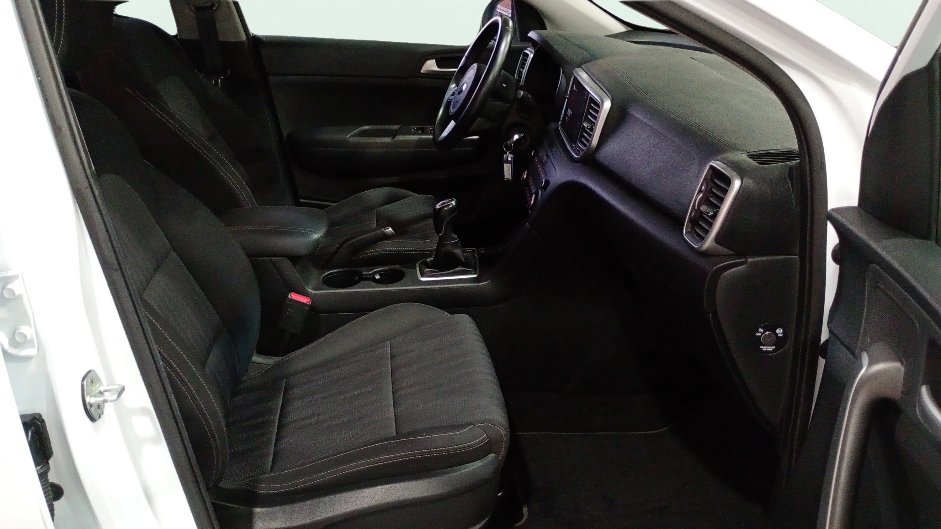 Kia Sportage 1.6 MHEV Black Edition 4x2 - foto 18