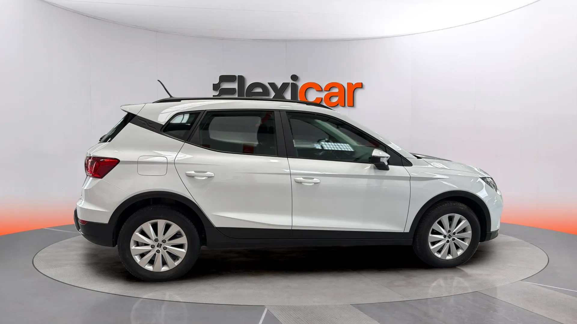 SEAT Arona 1.0 TSI DSG Style XL - foto 8