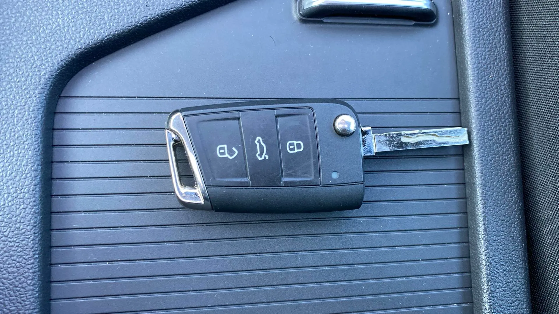 Volkswagen Tiguan Life 2.0 TDI DSG - foto 22