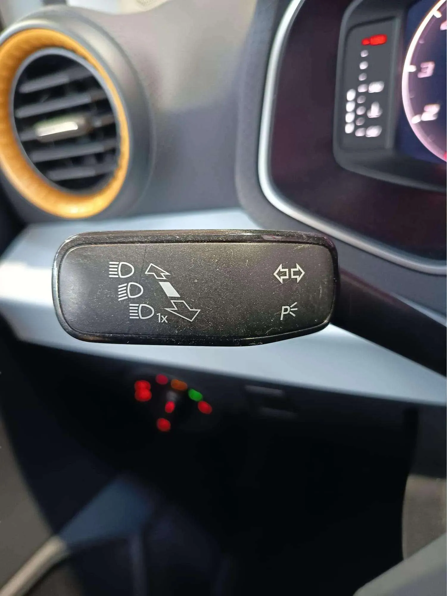 SEAT Arona 1.0 TSI DSG FR XL - foto 11