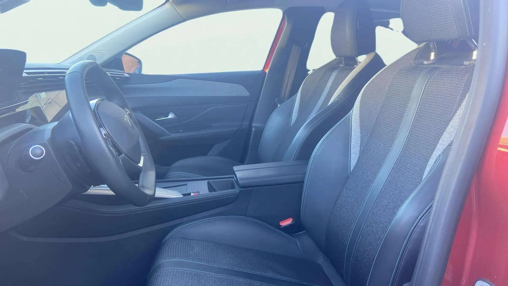 Peugeot 308 Allure Hybrid 180 eEAT8 - foto 21