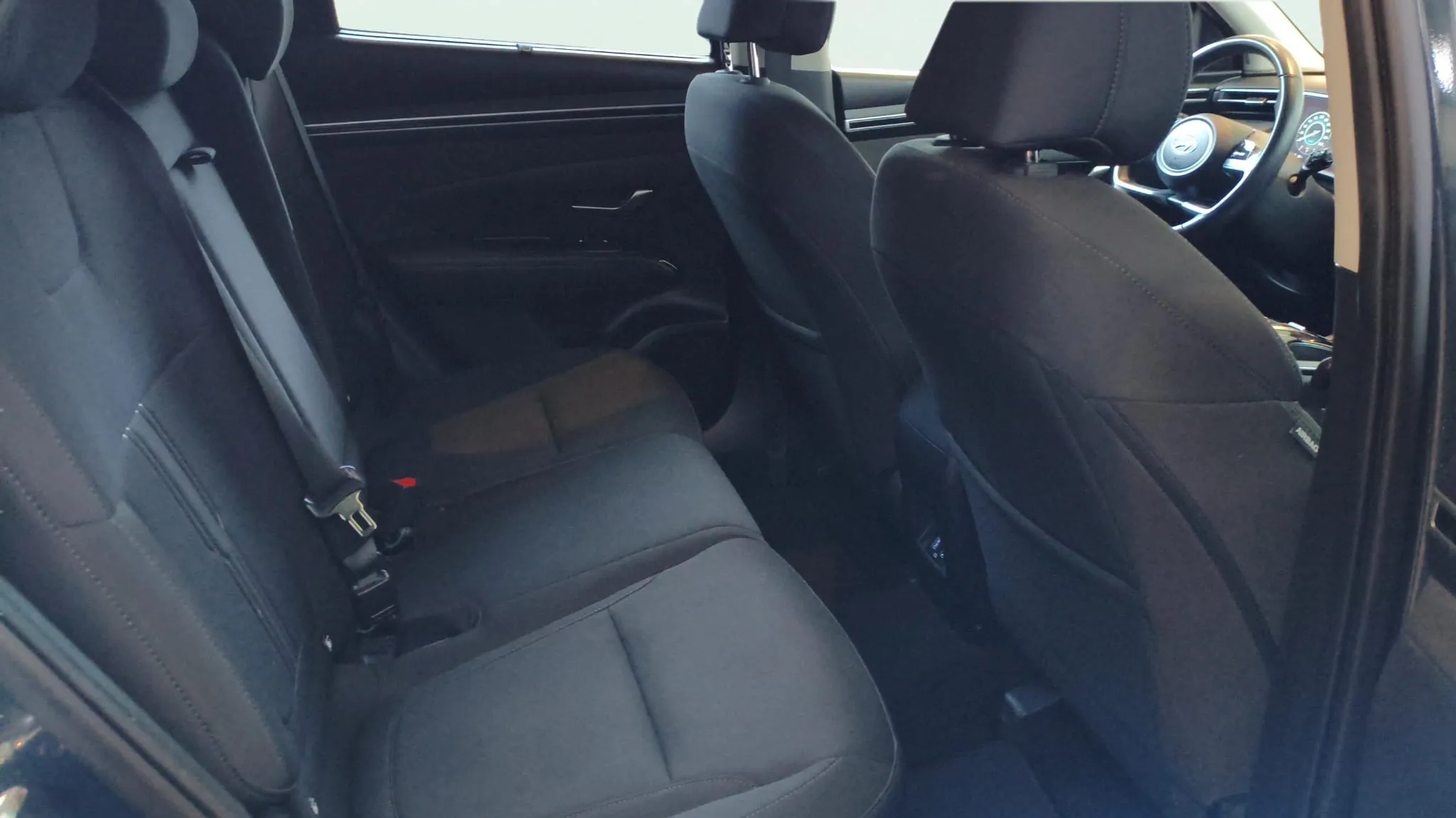 Hyundai Tucson 1.6 CRDi 48V Tecno Sky DCT - foto 12