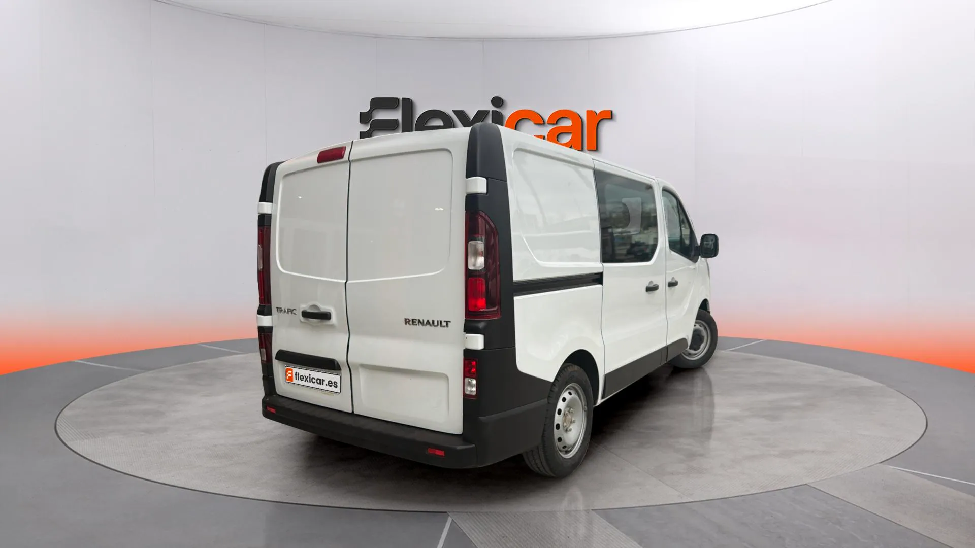 Renault Trafic Cilindrada: 1997 cm³ Tipo de combustible: Diésel - foto 7
