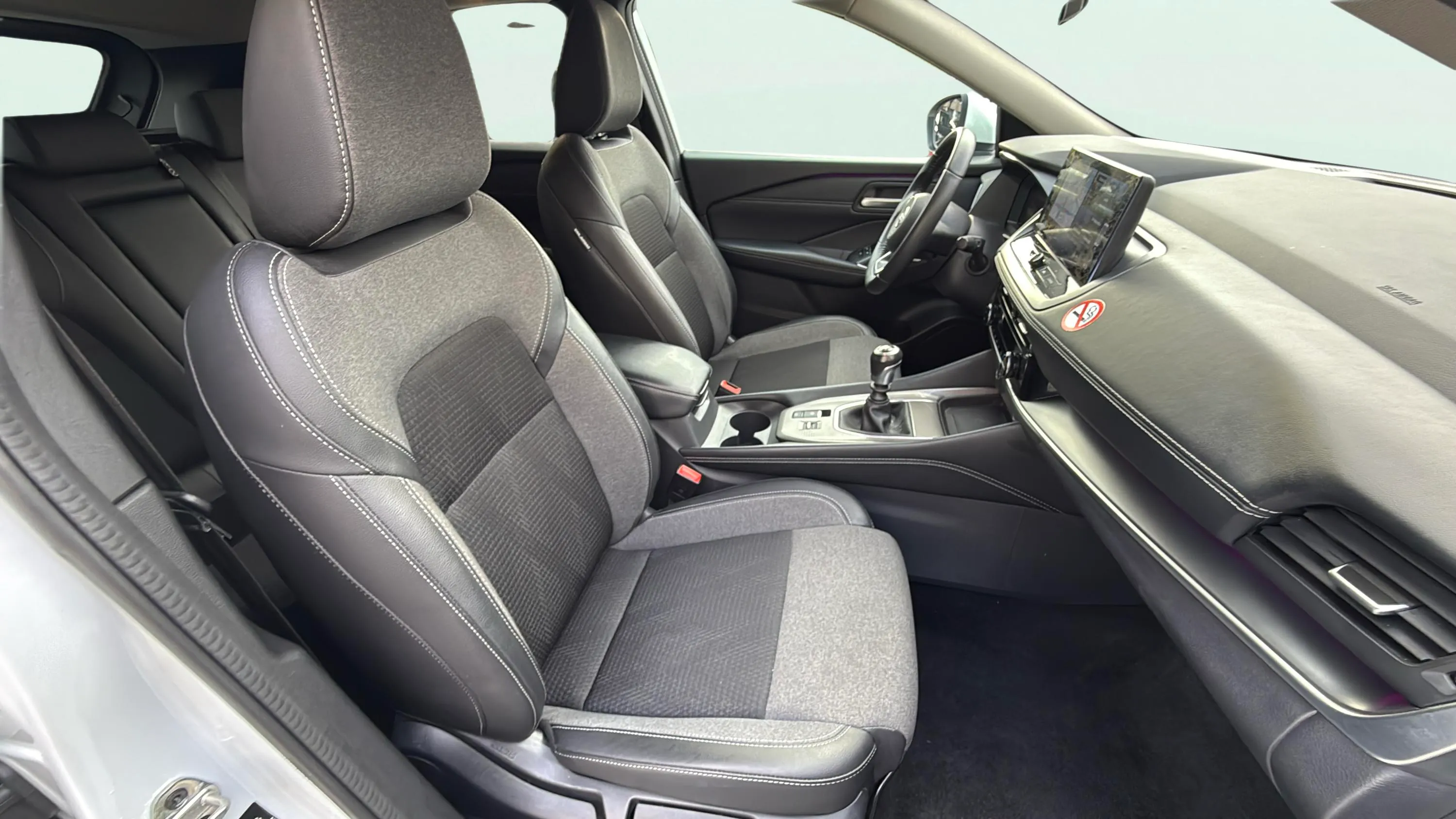 Nissan Qashqai DIG-T N-Connecta - foto 17