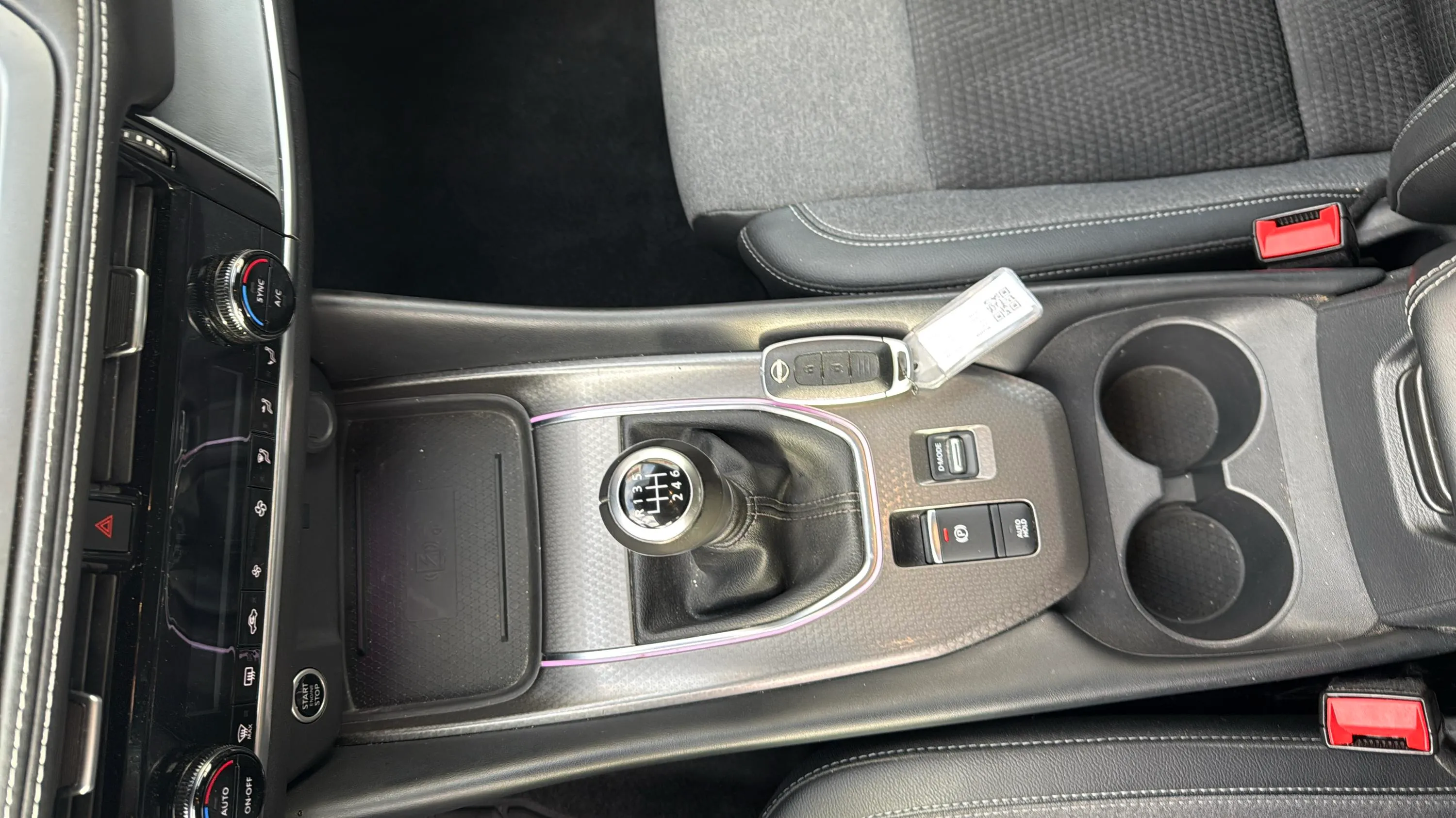 Nissan Qashqai DIG-T N-Connecta - foto 14
