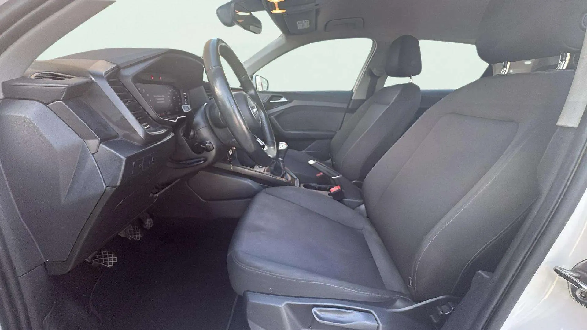 Audi A1 citycarver 25 TFSI - foto 11