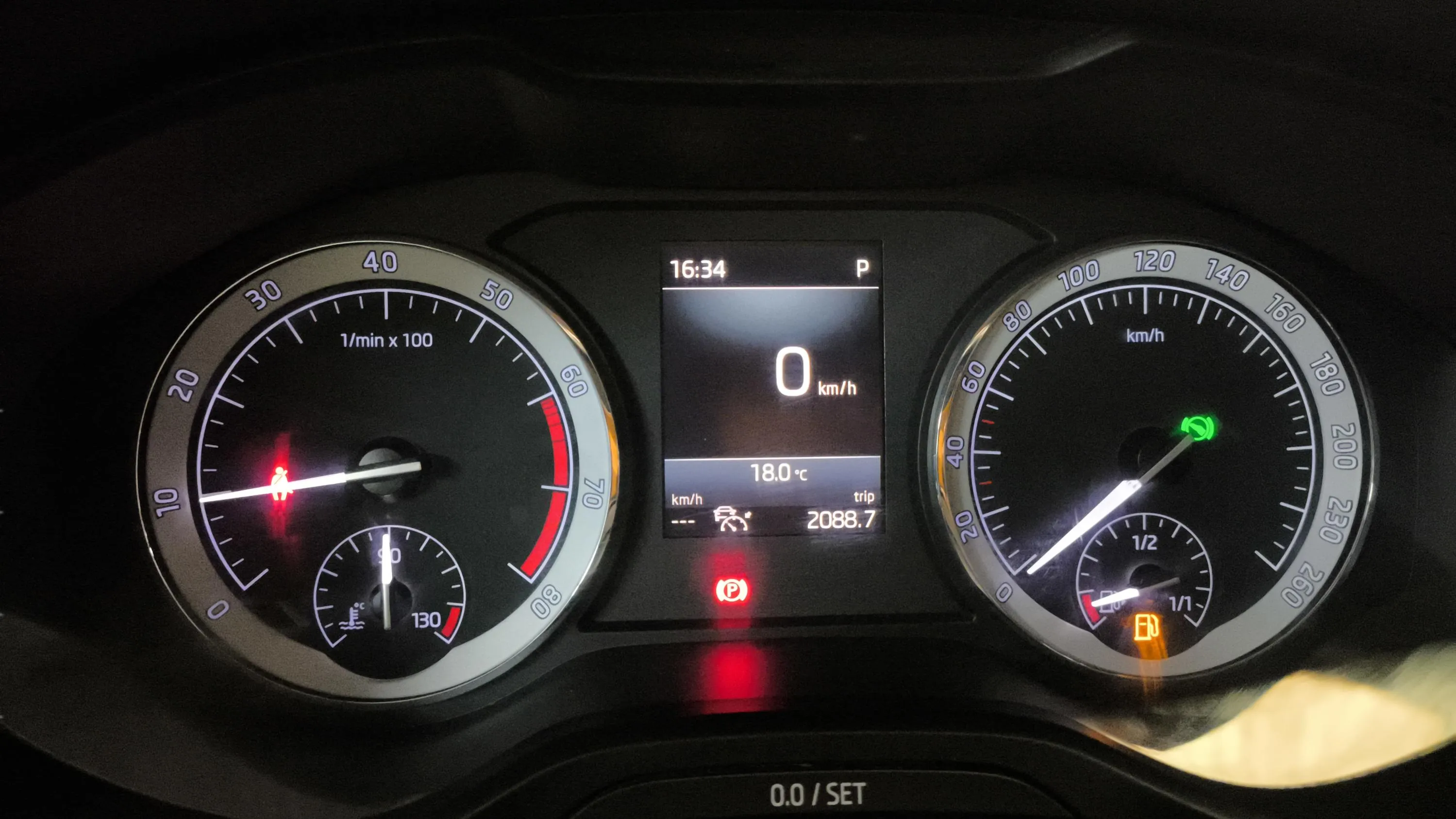 Škoda Karoq 1.0 TSI DSG Ambition - foto 12