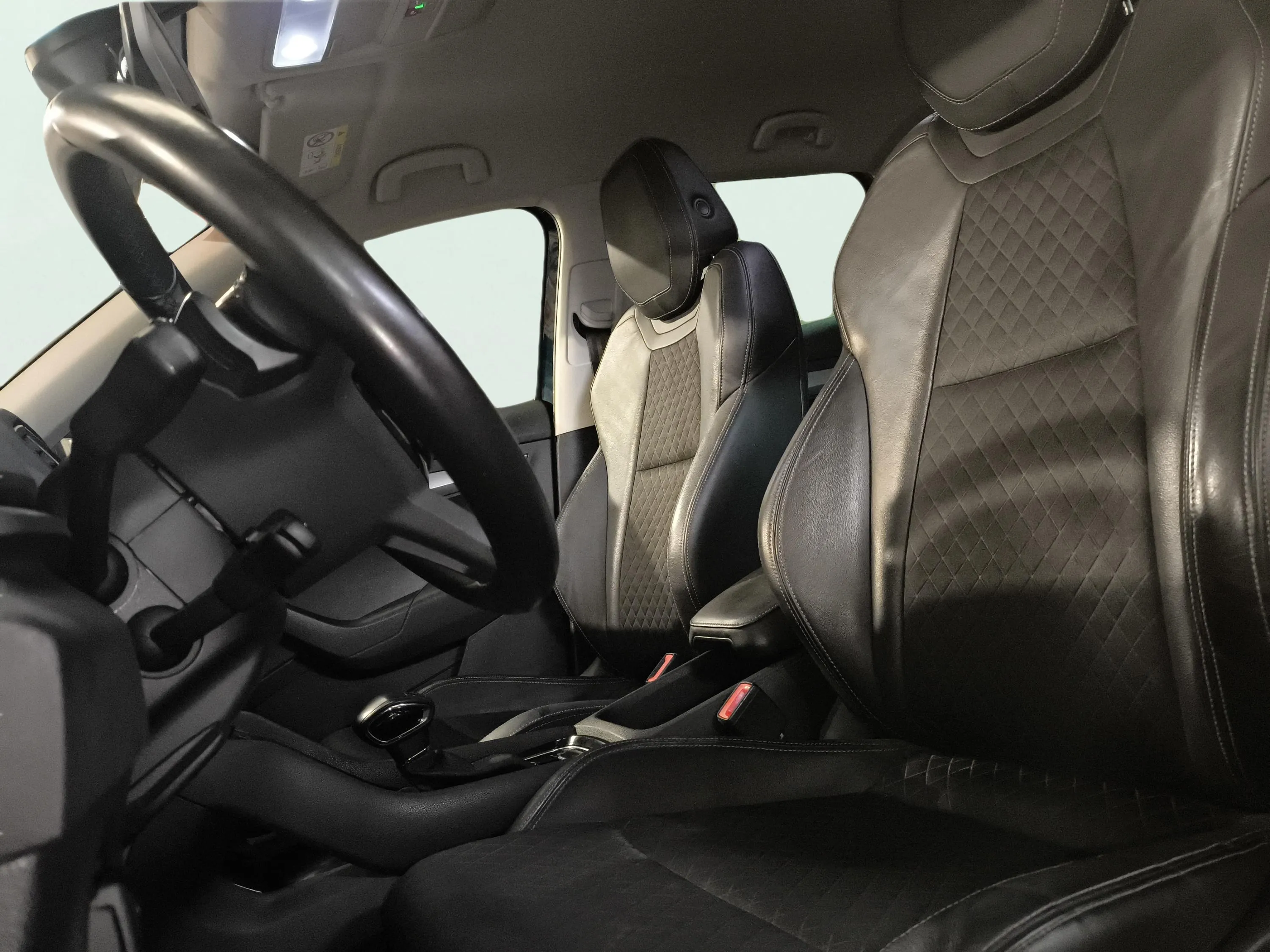 Škoda Karoq 1.0 TSI DSG Ambition - foto 20