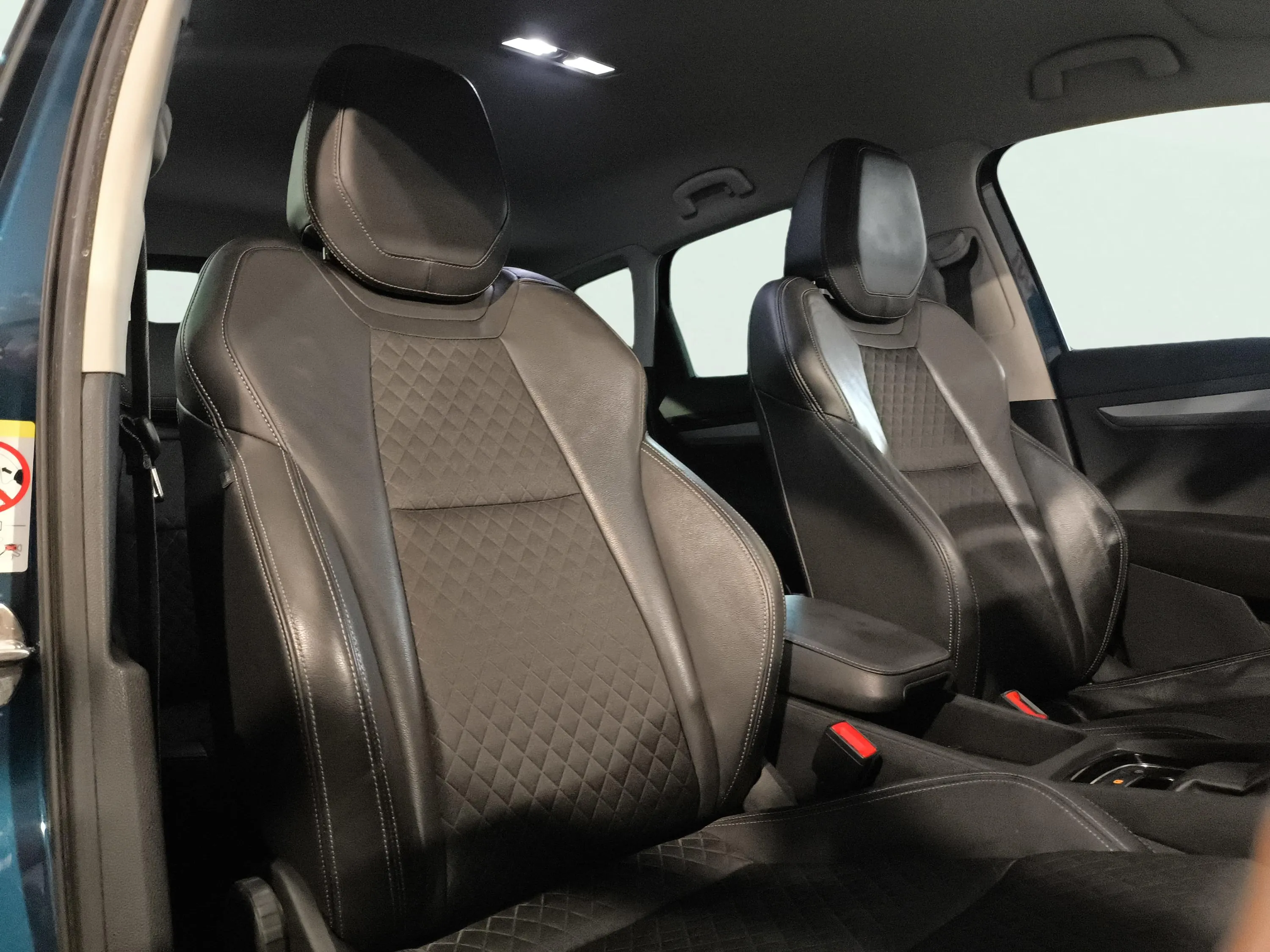 Škoda Karoq 1.0 TSI DSG Ambition - foto 13