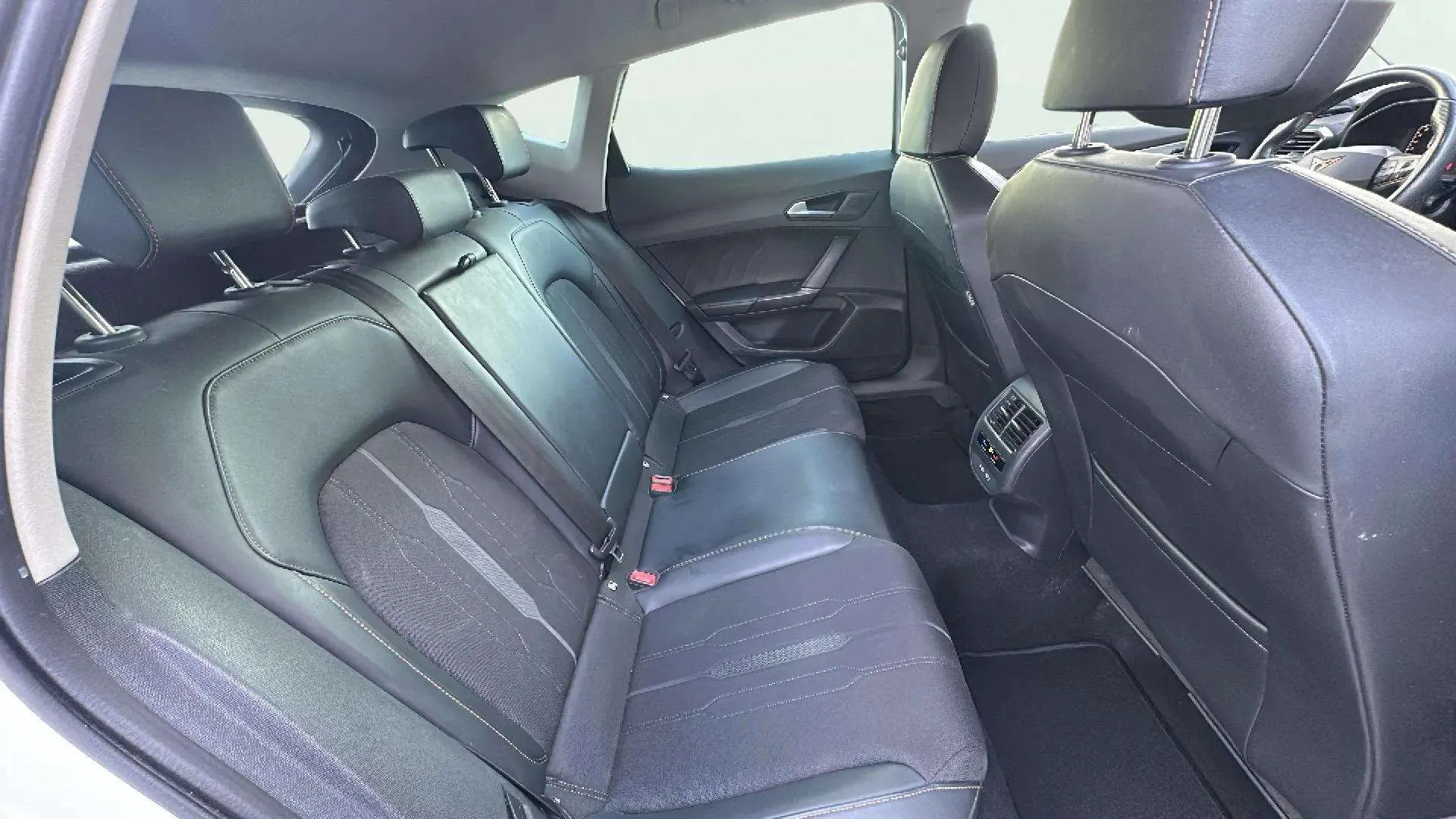 Cupra Formentor 1.5 TSI DSG - foto 11