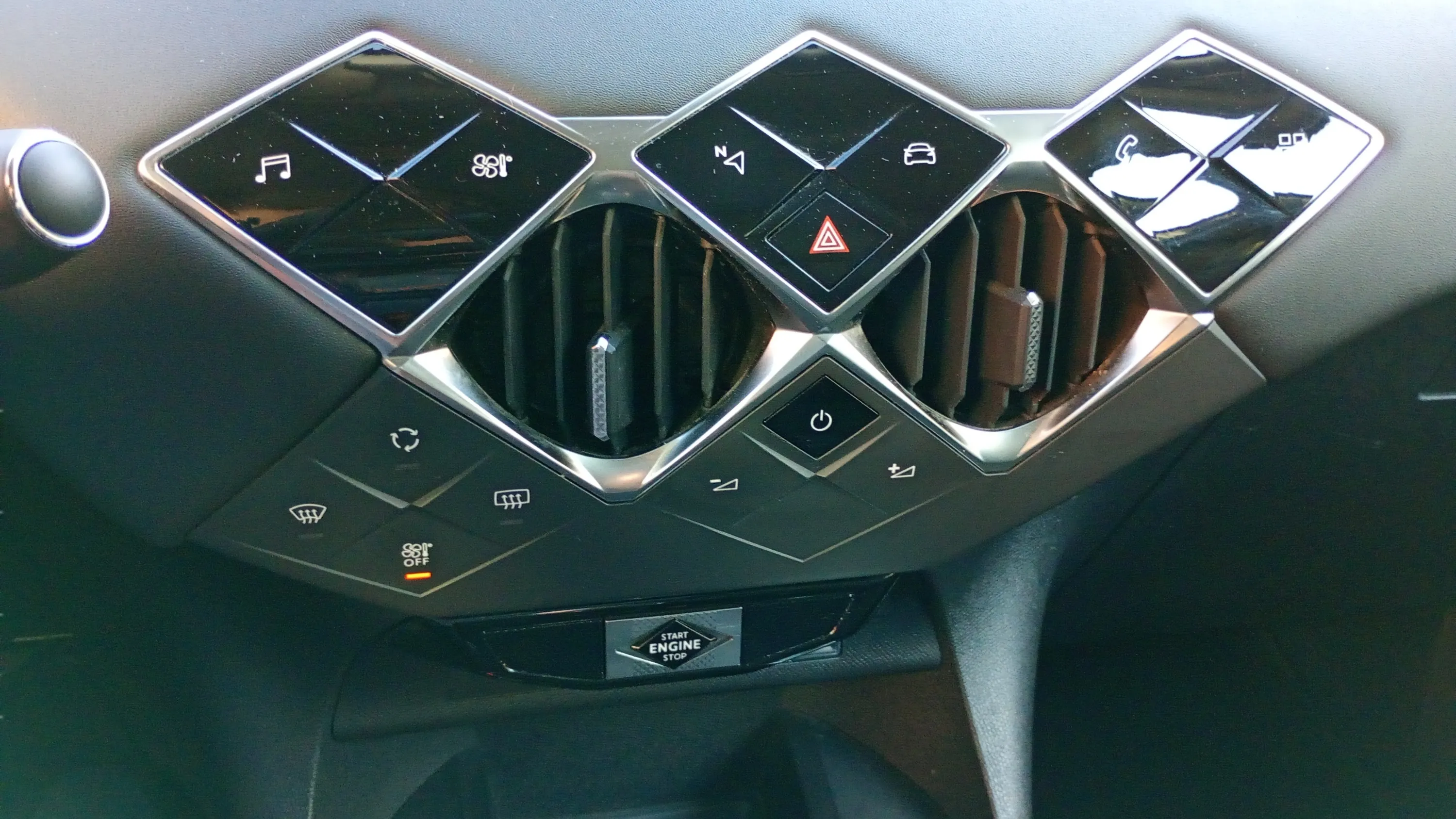 DS DS 3 Crossback BlueHDi Chic - foto 20