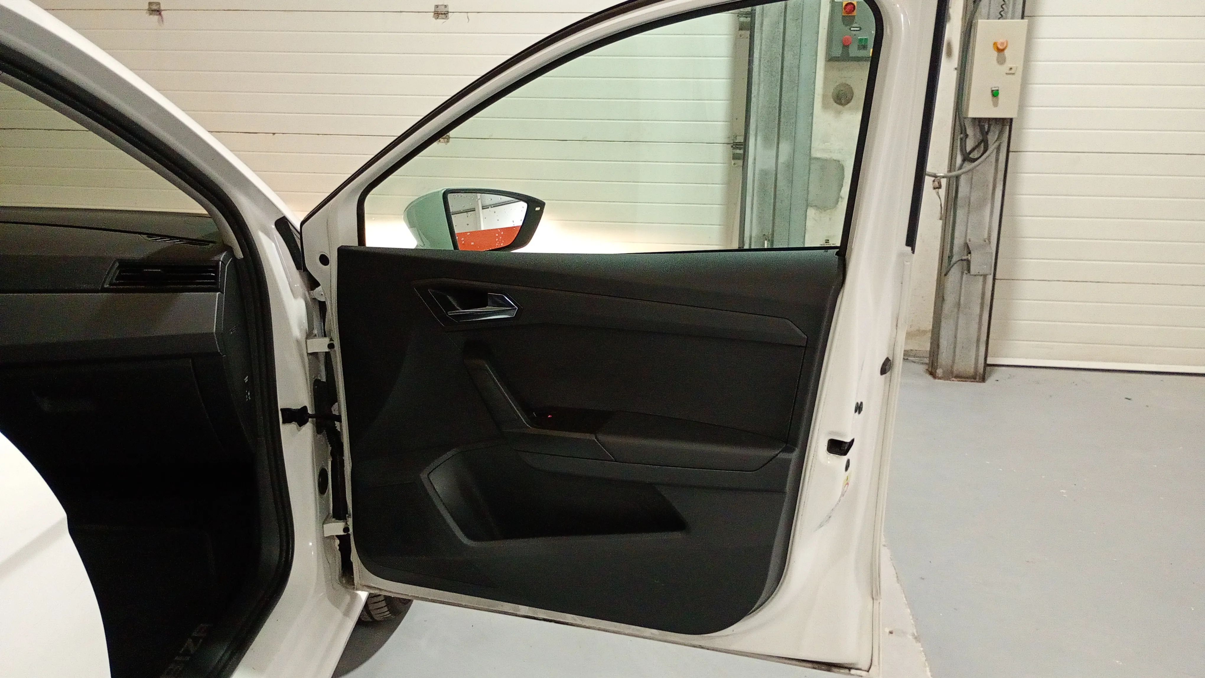 SEAT Ibiza 1.0 MPI Reference - foto 23