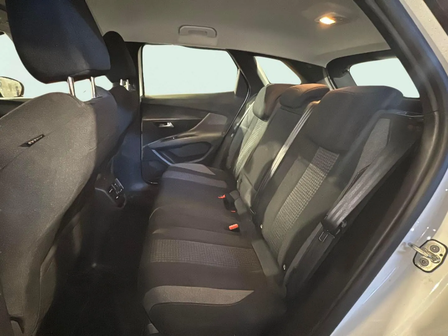 Peugeot 3008 1.2 PureTech Active Pack EAT8 - foto 21