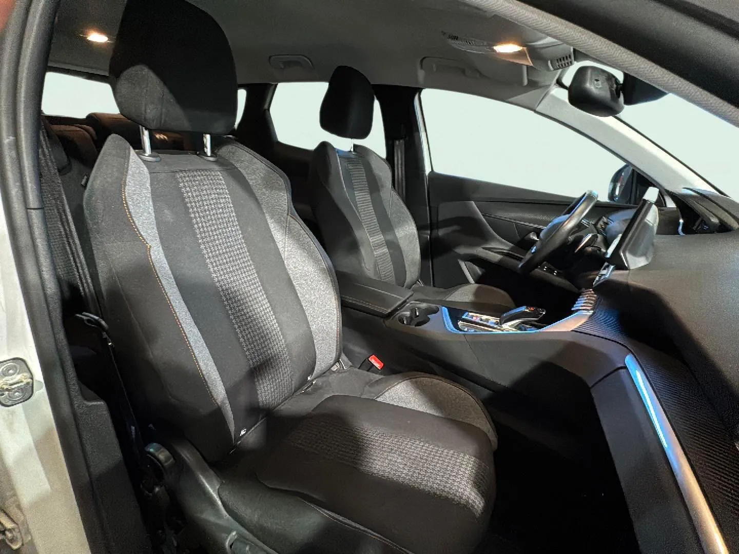 Peugeot 3008 1.2 PureTech Active Pack EAT8 - foto 14