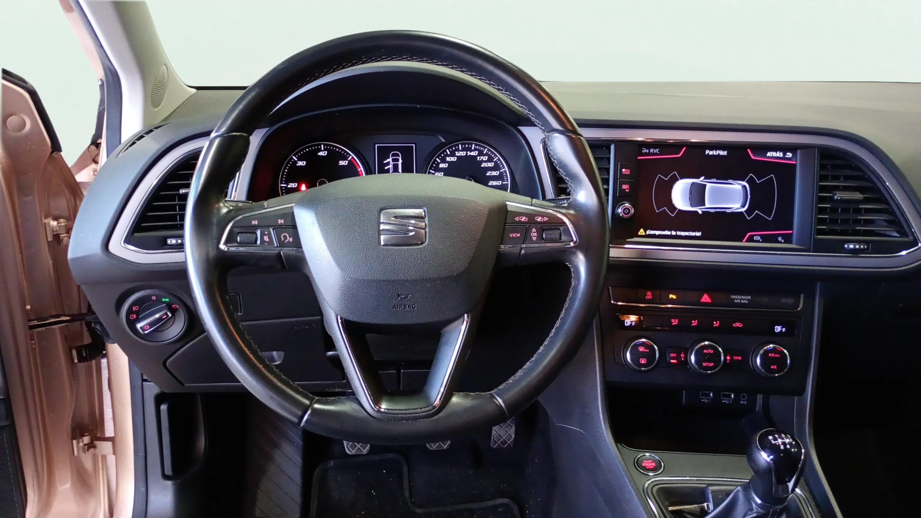 SEAT León 1.6 TDI St&Sp Style - foto 12