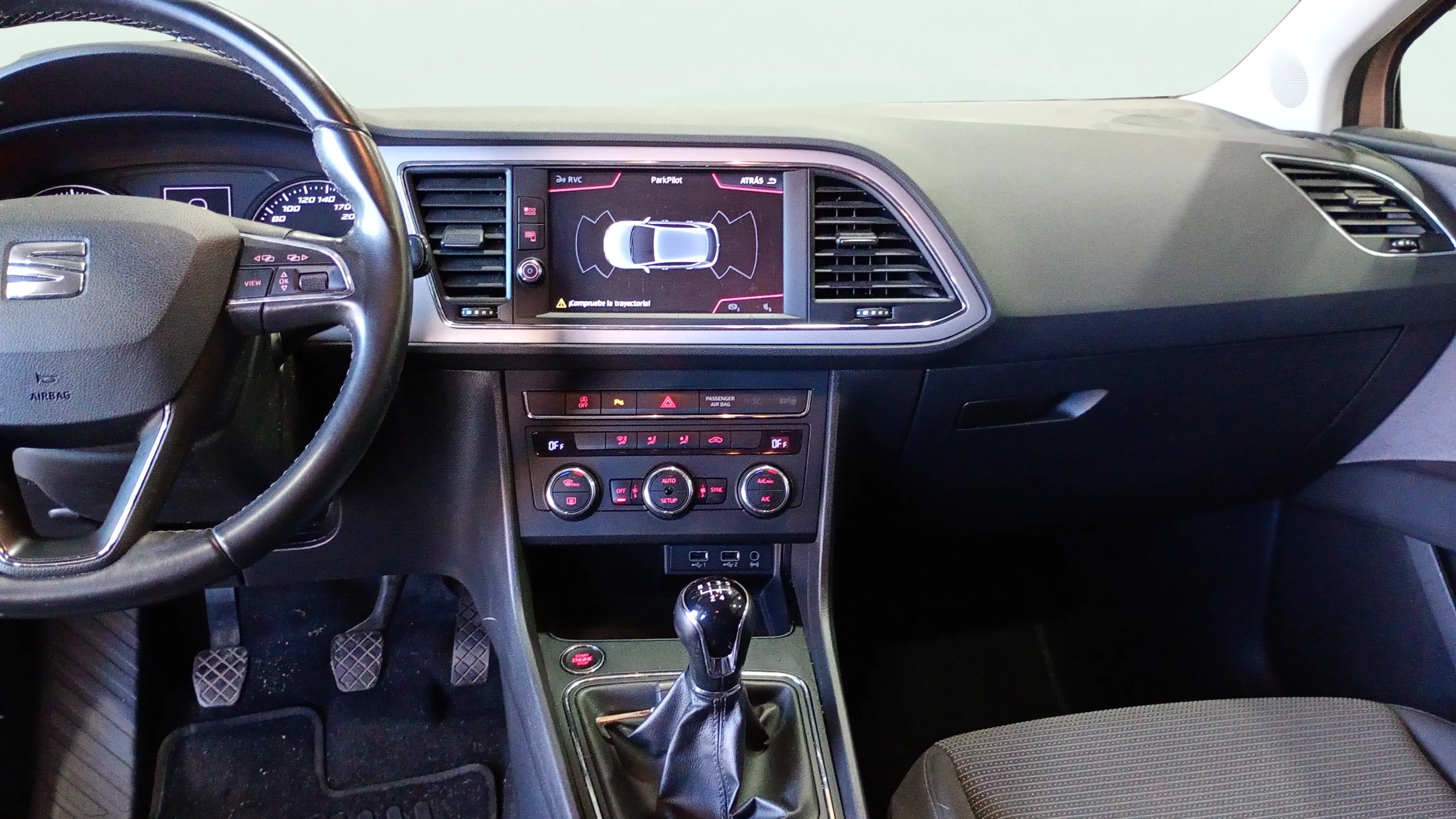 SEAT León 1.6 TDI St&Sp Style - foto 13