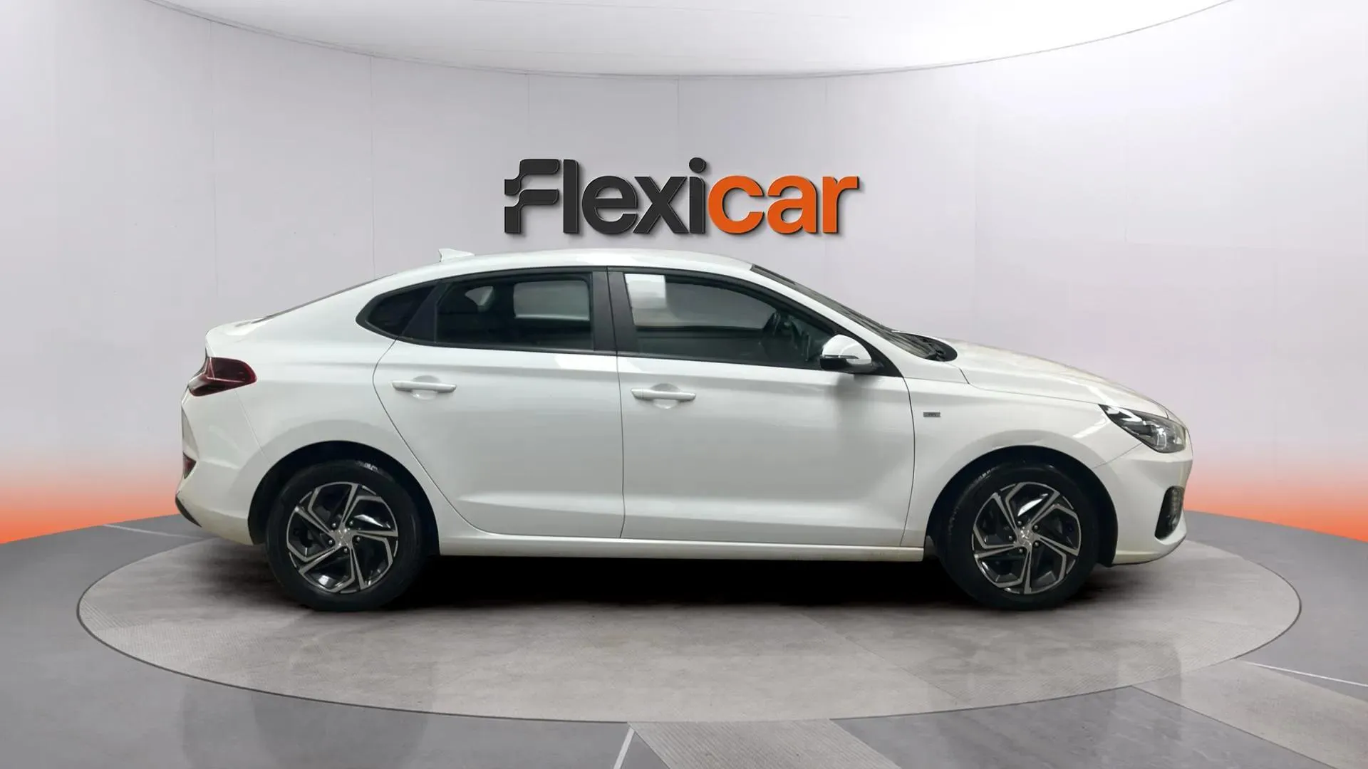 Hyundai i30 1.6 CRDi 48V Klass Fastback - foto 4