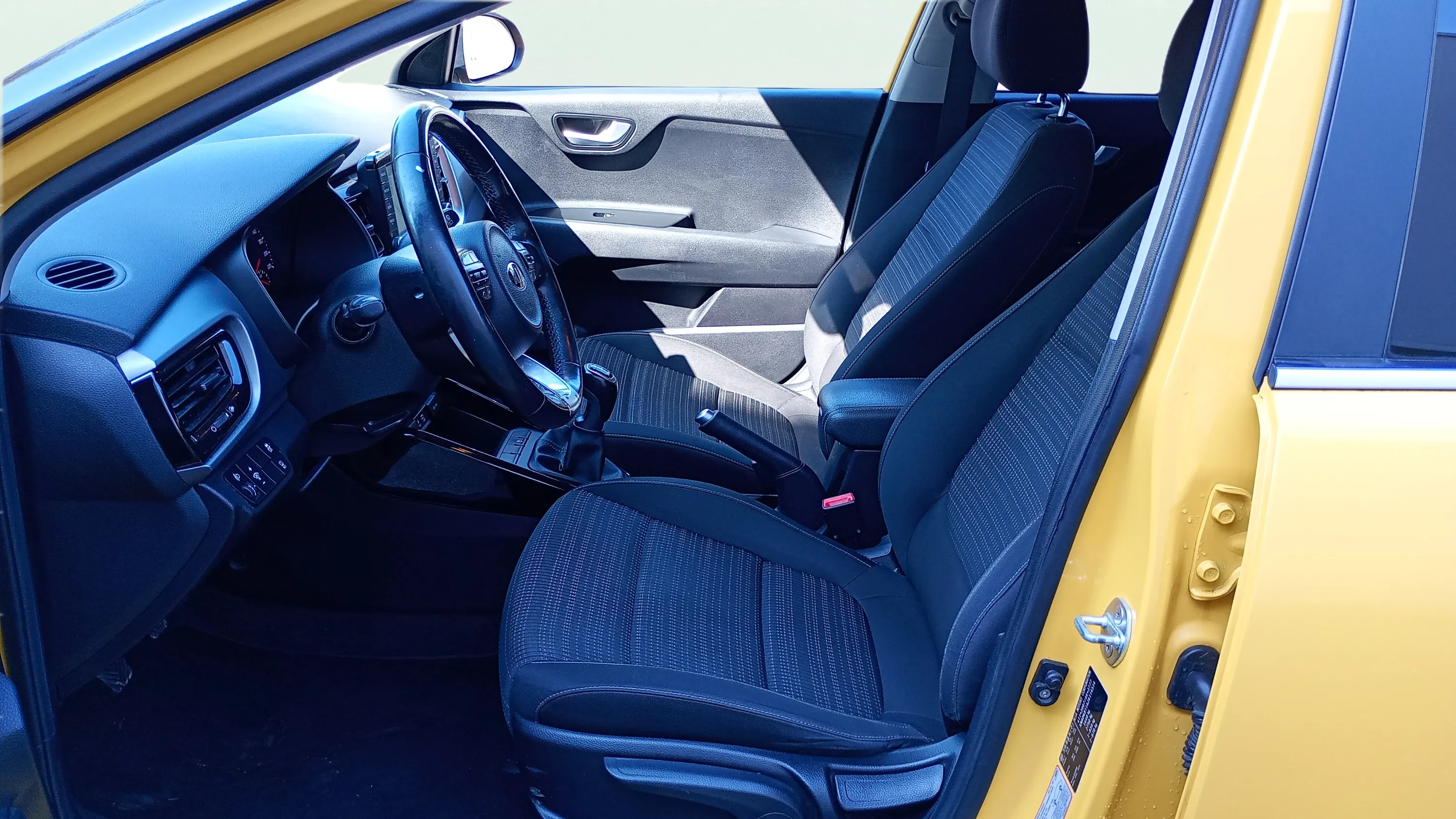 Kia Stonic 1.0 T-GDi Drive - foto 19