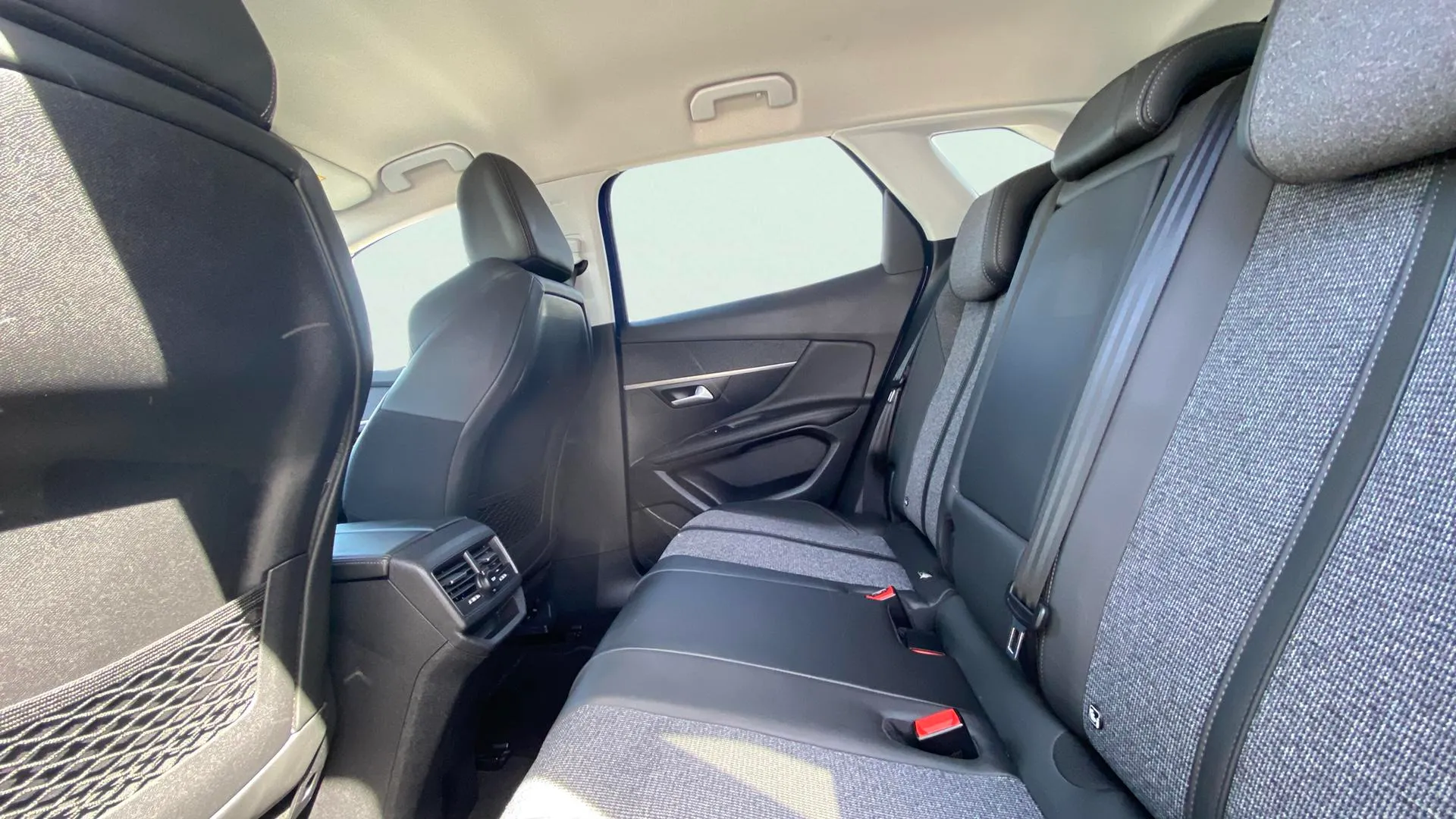 Peugeot 3008 1.5 BlueHDi Allure - foto 11