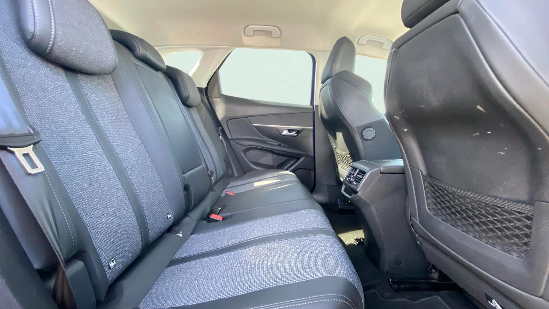 Peugeot 3008 1.5 BlueHDi Allure - foto 12