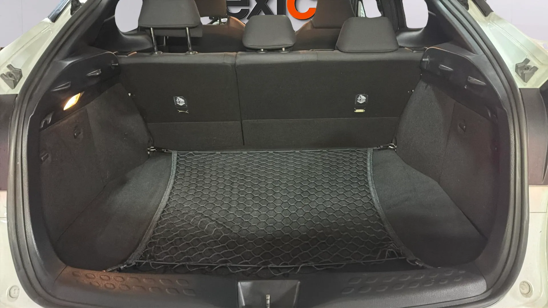 Toyota C-HR 2.0 180H Advance - foto 17