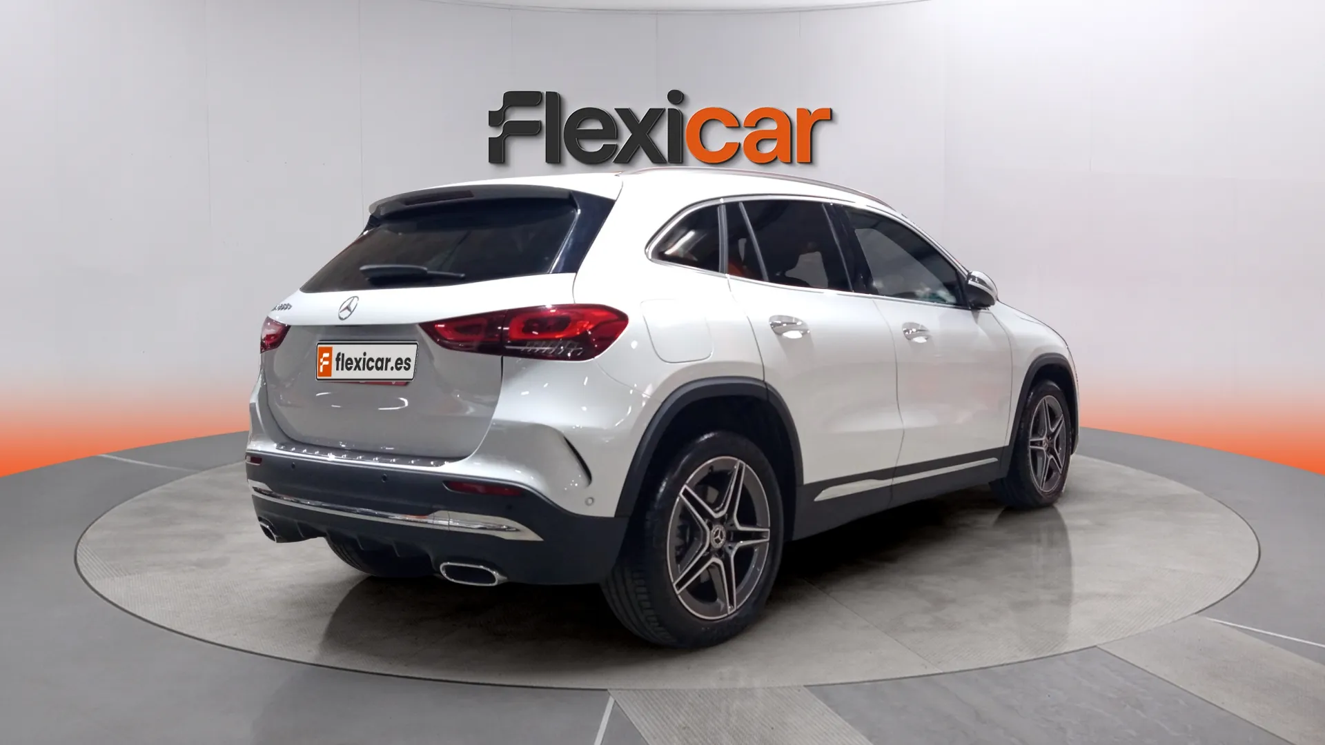Mercedes-Benz GLA 250 e - foto 8