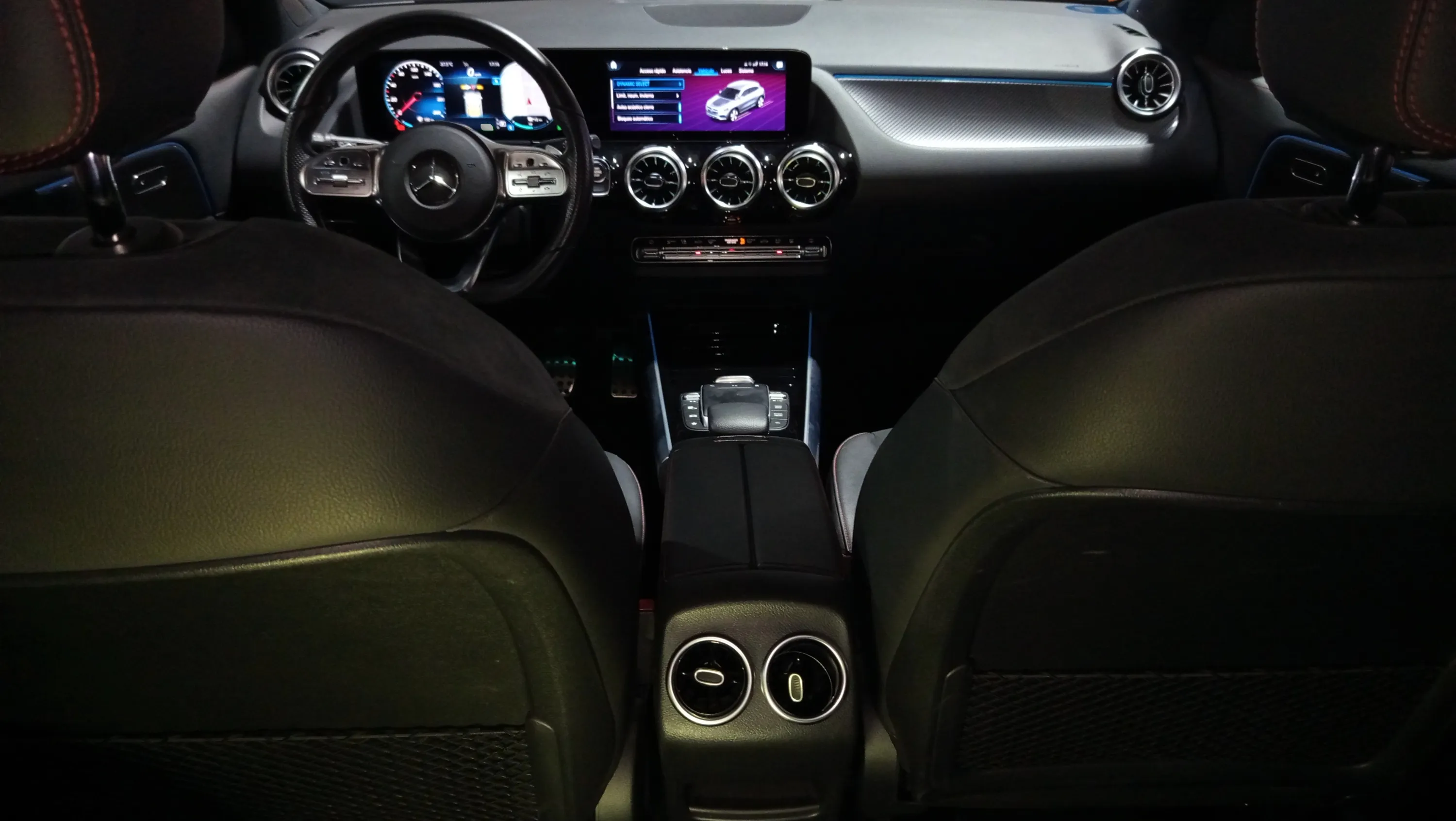Mercedes-Benz GLA 250 e - foto 26