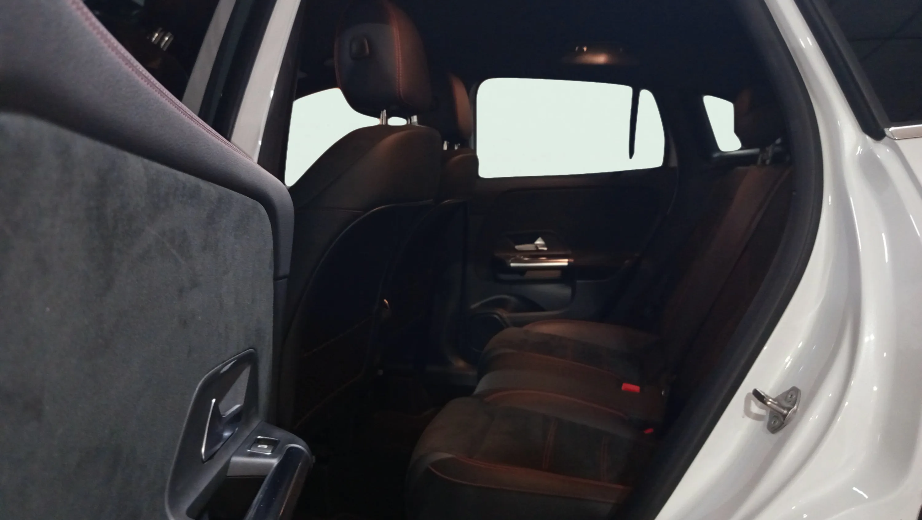 Mercedes-Benz GLA 250 e - foto 14