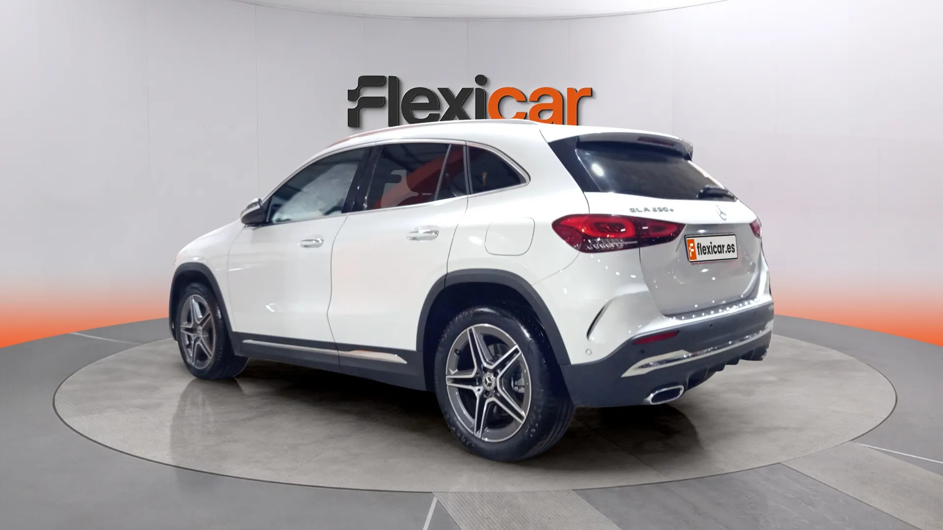 Mercedes-Benz GLA 250 e - foto 6