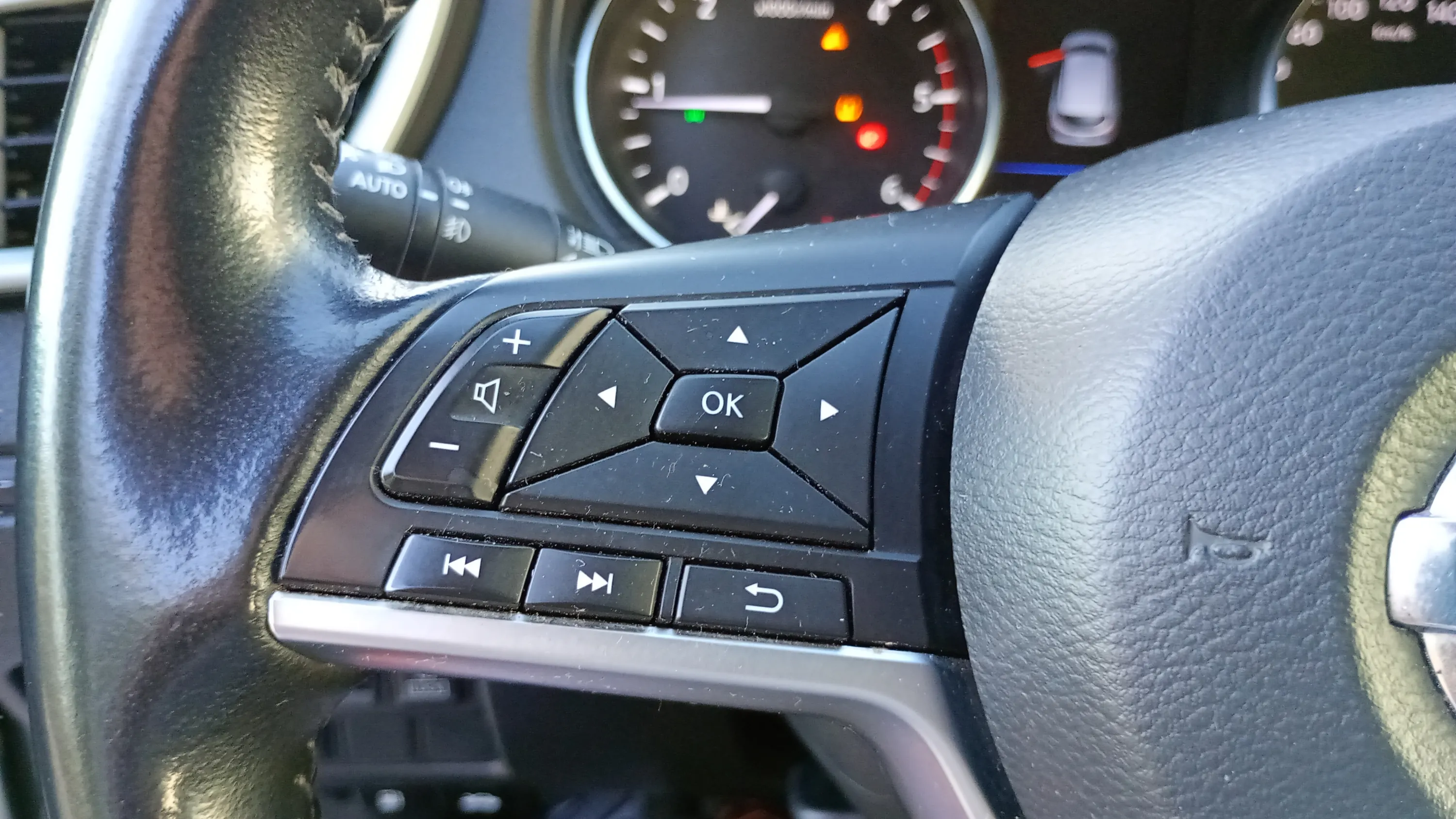 Nissan Qashqai dCi 4WD Acenta - foto 17