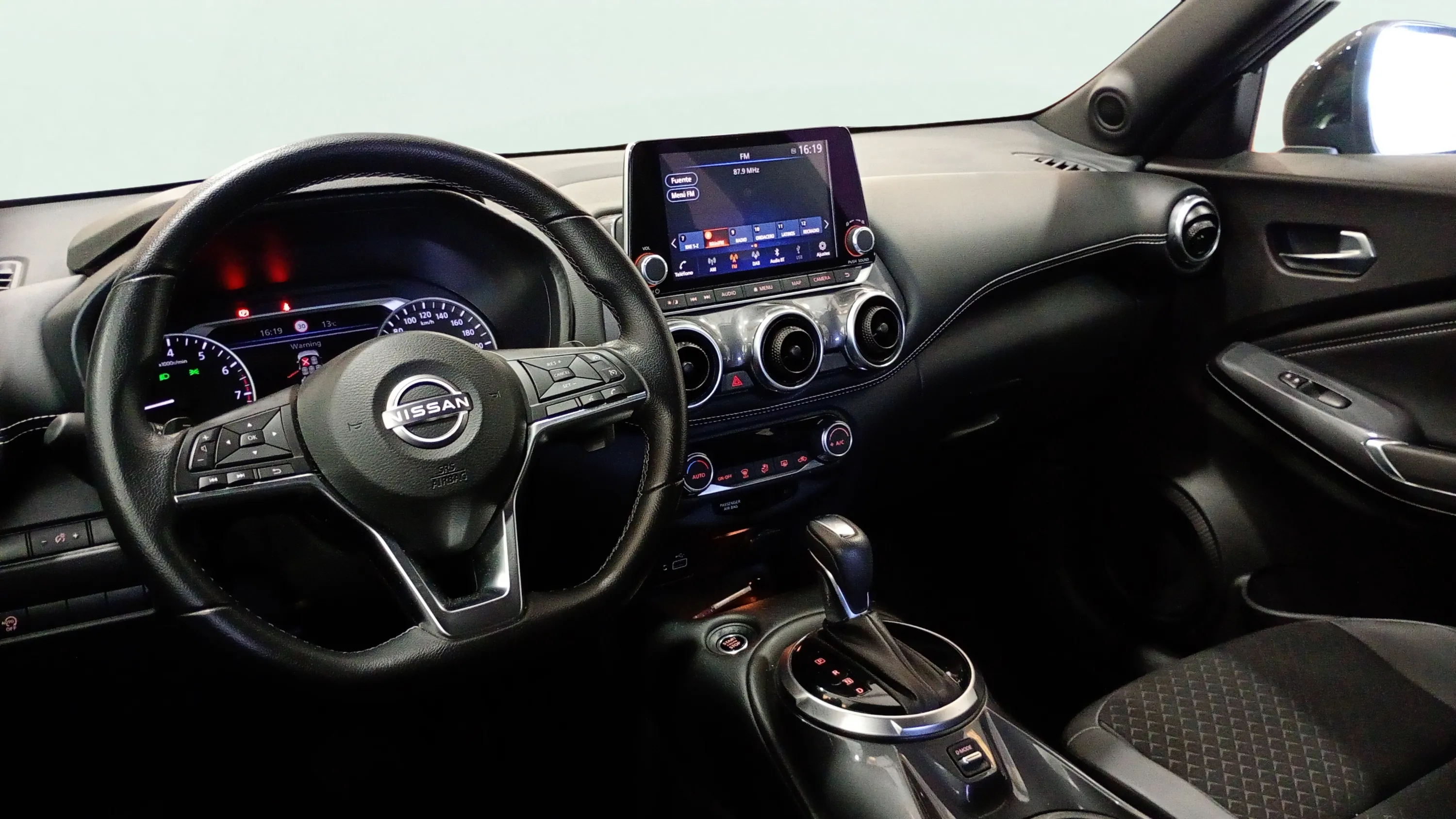Nissan Juke DIG-T DCT Acenta - foto 12